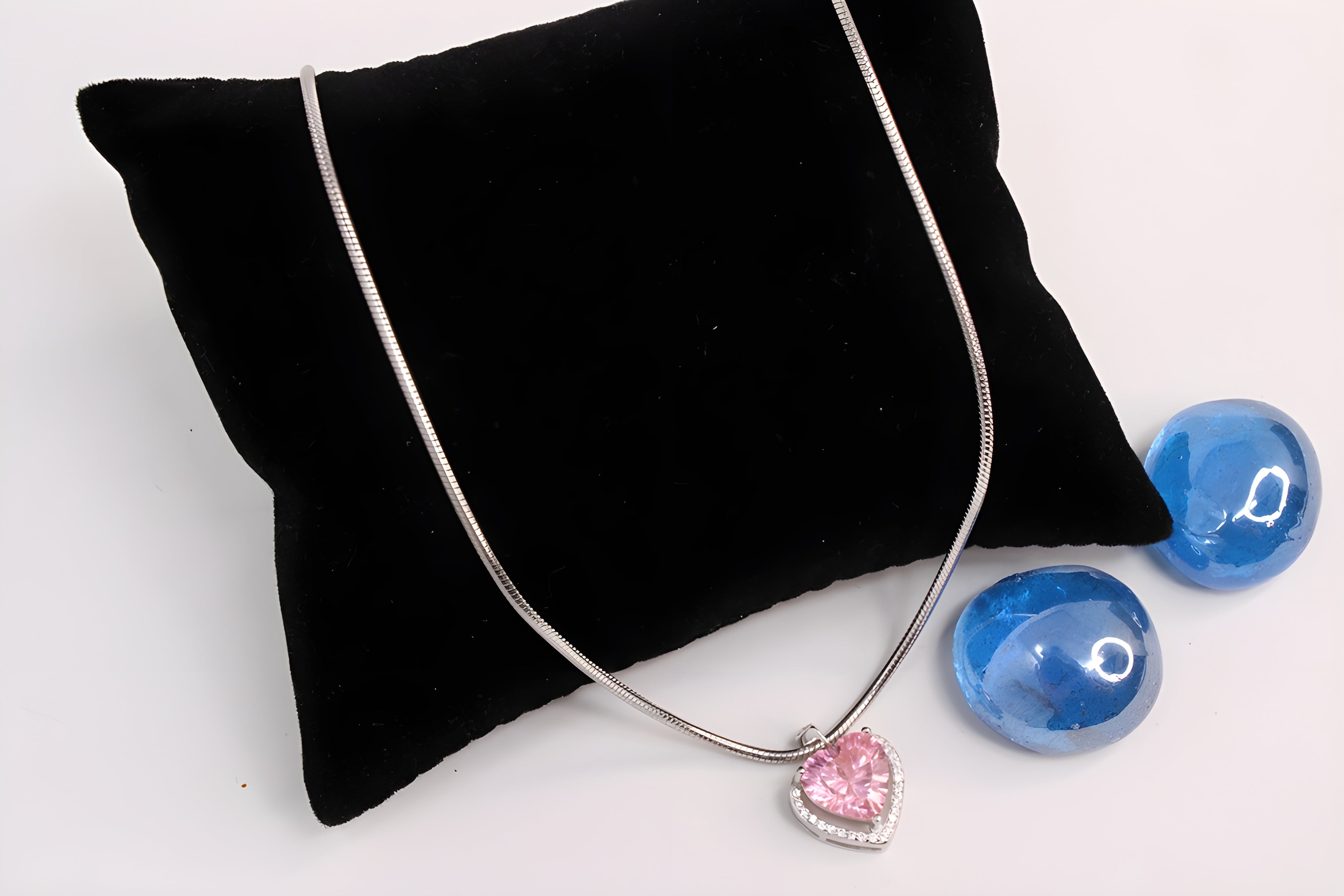 Heart-Shaped Pendant in 92.5 Sterling Silver with Swarovski Crystals