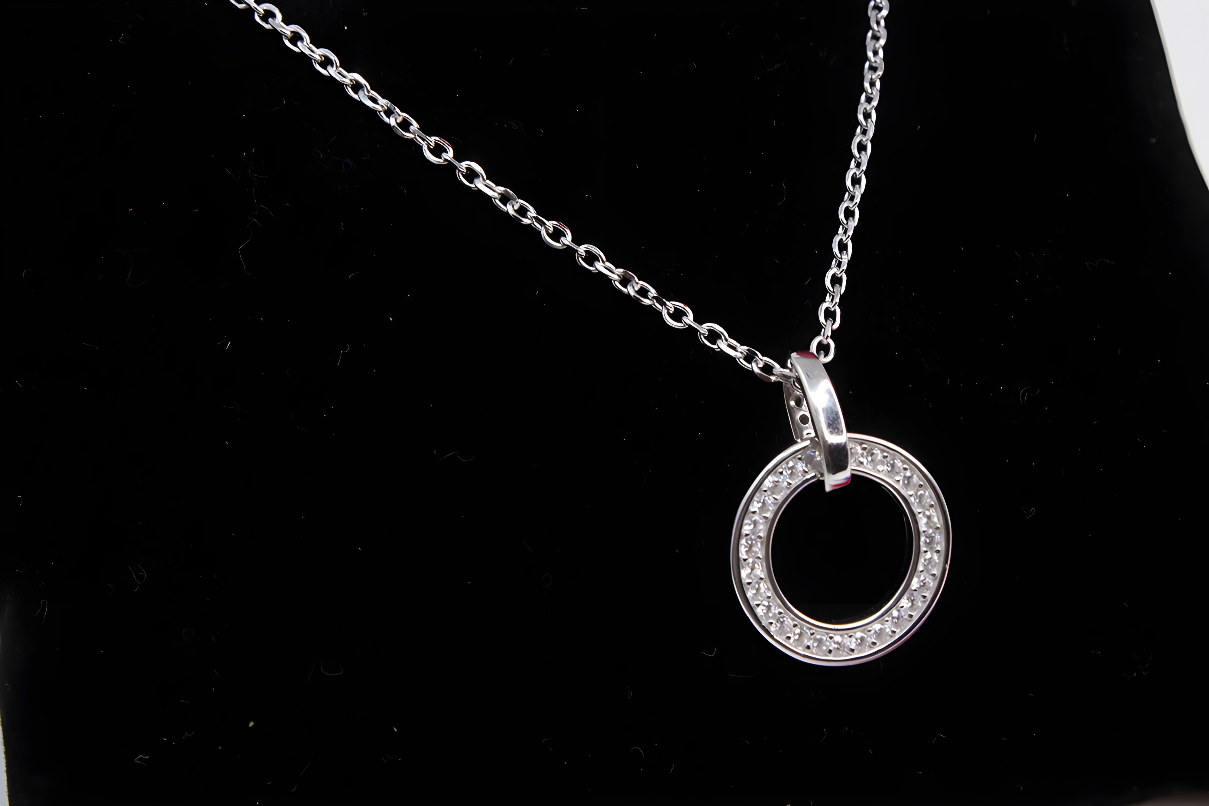 Serene Circle 92.5 Sterling Silver VeeLux Premium Pendant