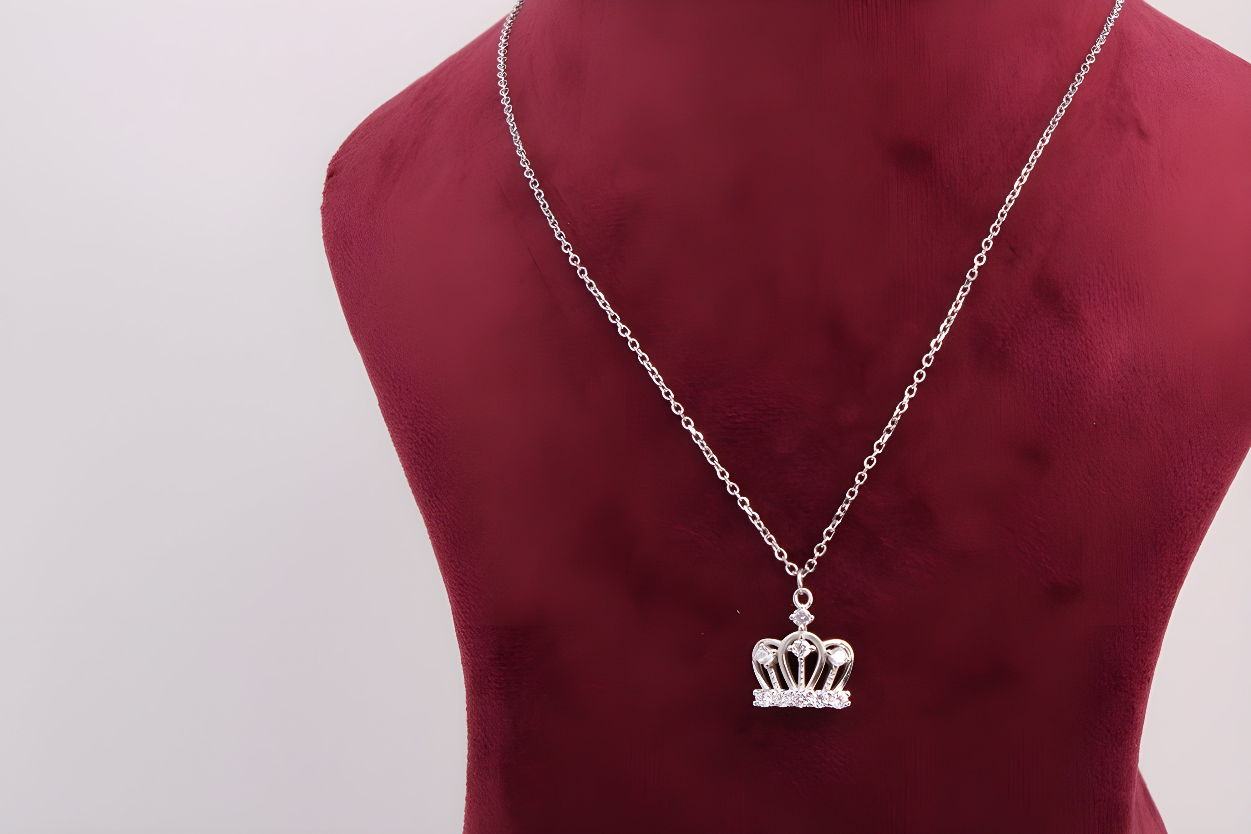 Royal Crown 92.5 Sterling Silver VeeLux Premium Pendant