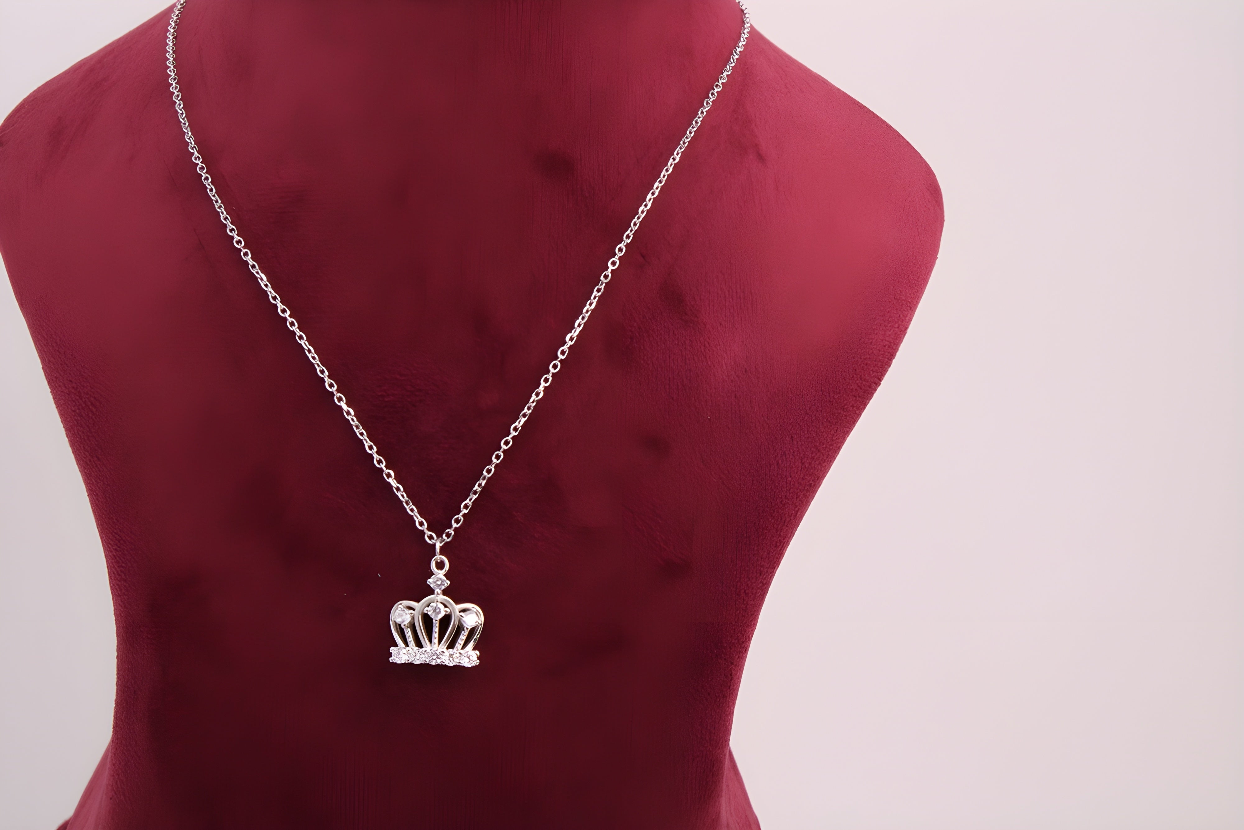 Royal Crown 92.5 Sterling Silver VeeLux Premium Pendant