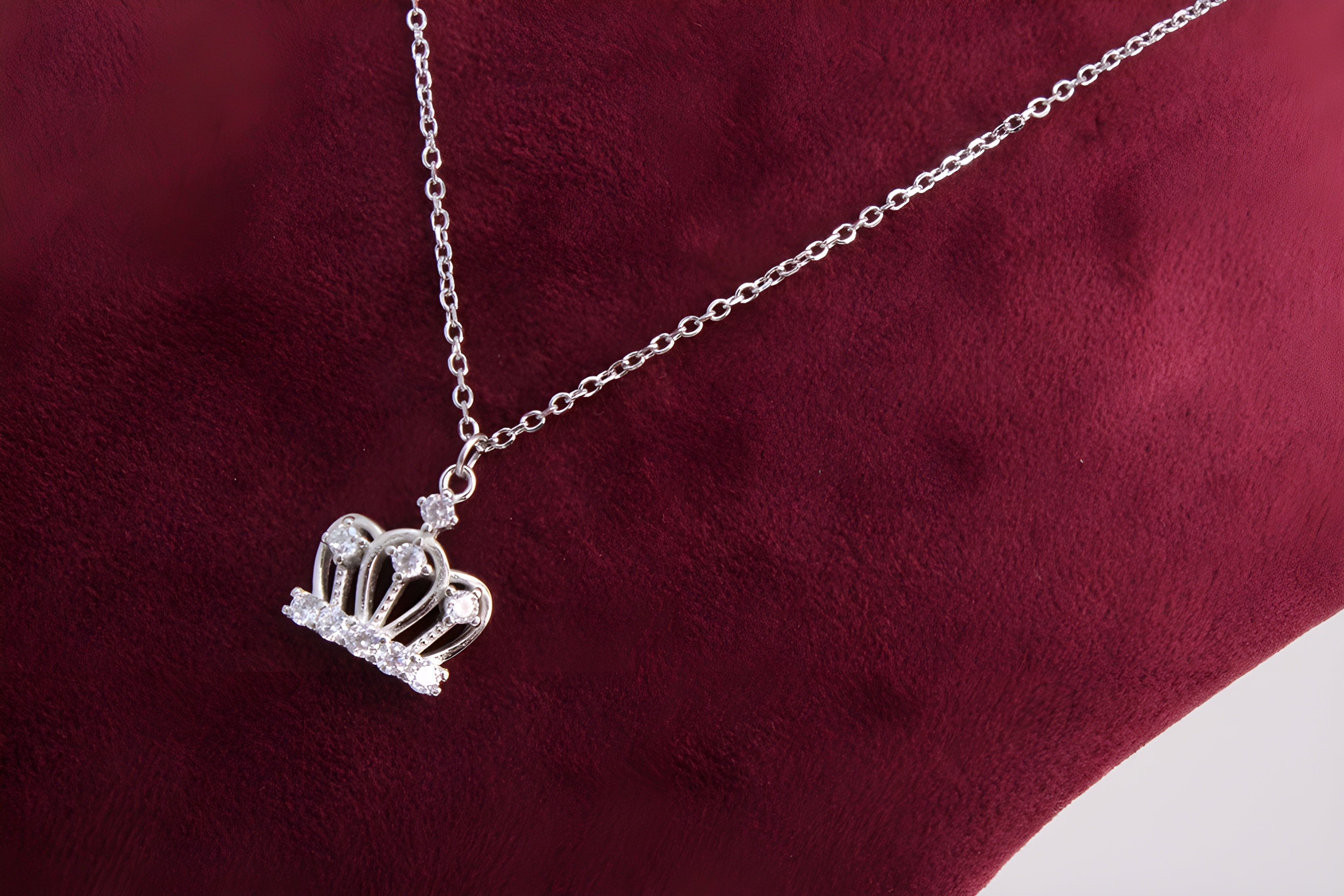 Royal Crown 92.5 Sterling Silver VeeLux Premium Pendant