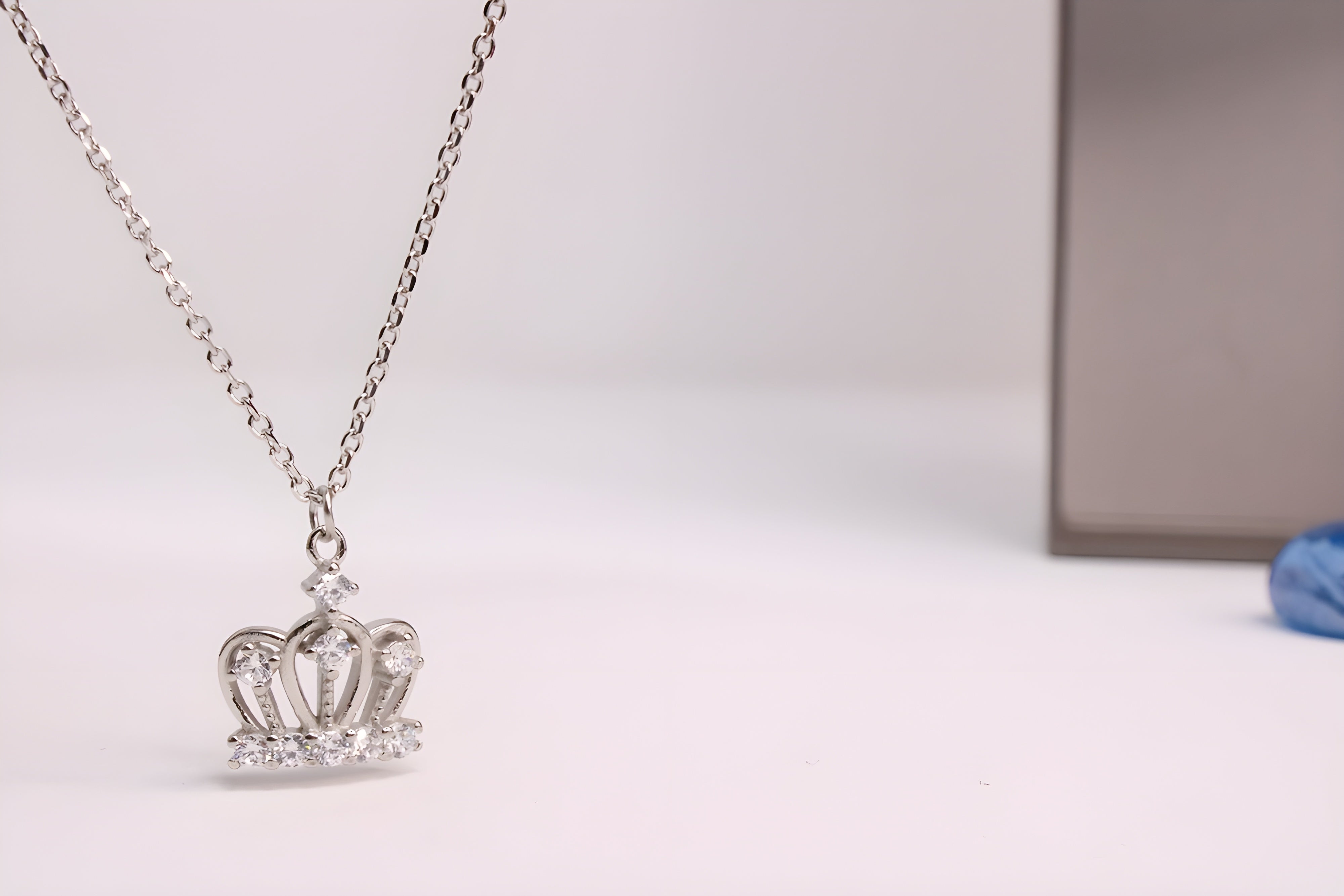 Royal Crown 92.5 Sterling Silver VeeLux Premium Pendant