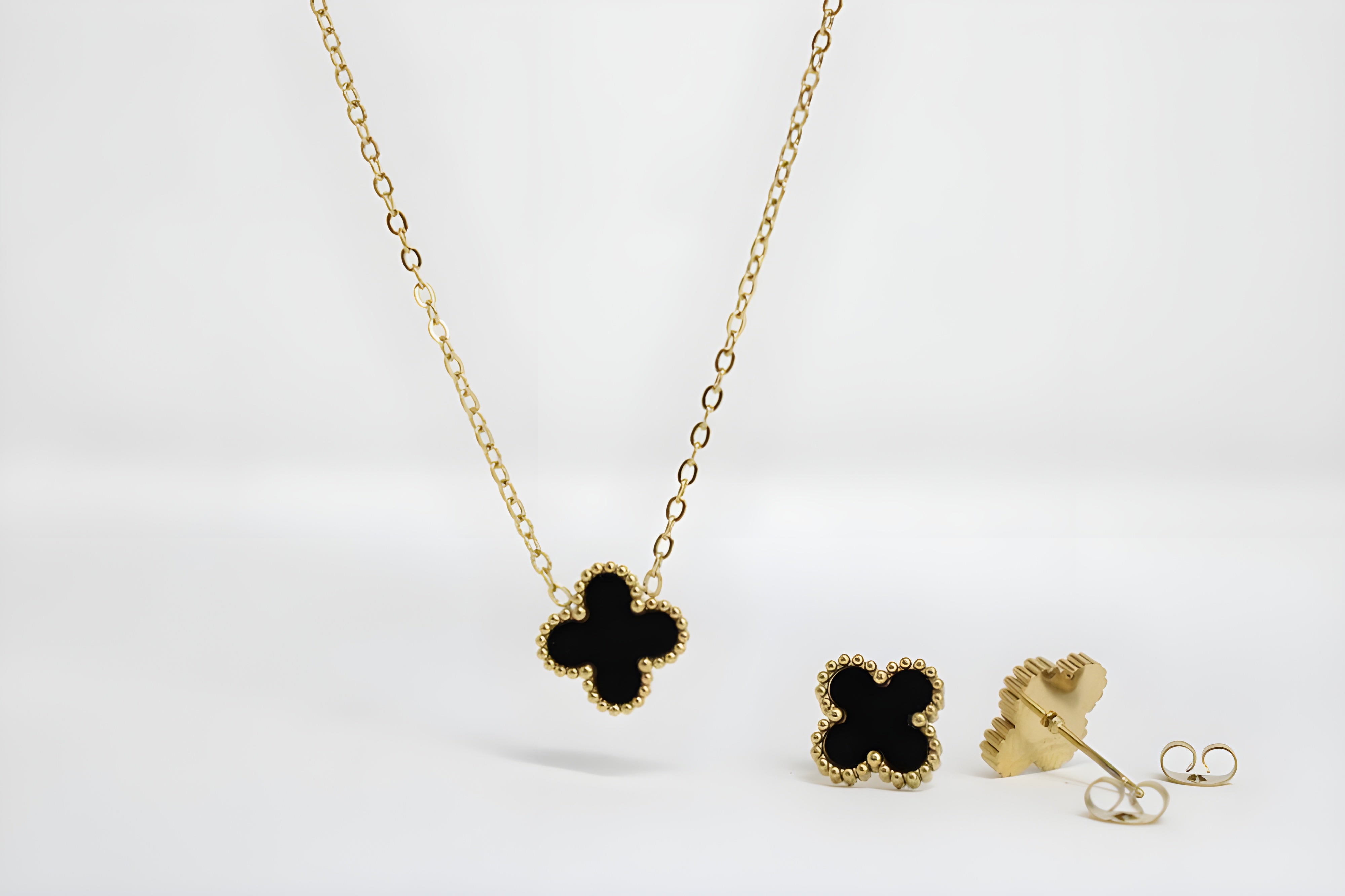 Golden Elegance Black Leaf Pendant Set