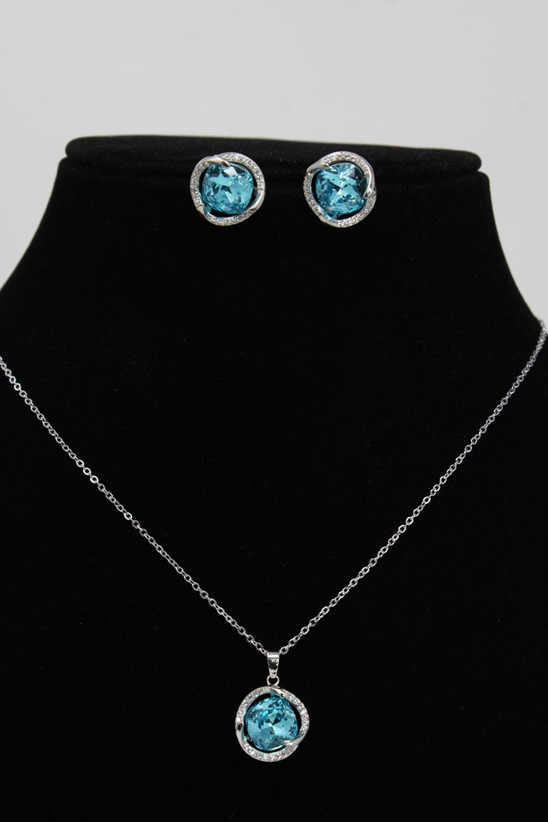 Enchanting Blue Crystal Pendant Set