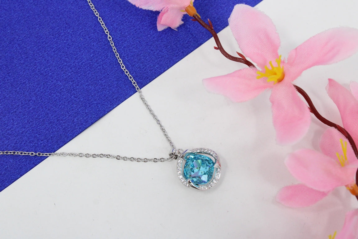 Enchanting Blue Crystal Pendant Set