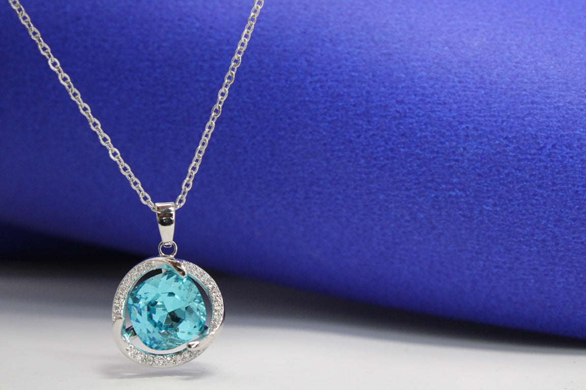 Enchanting Blue Crystal Pendant Set