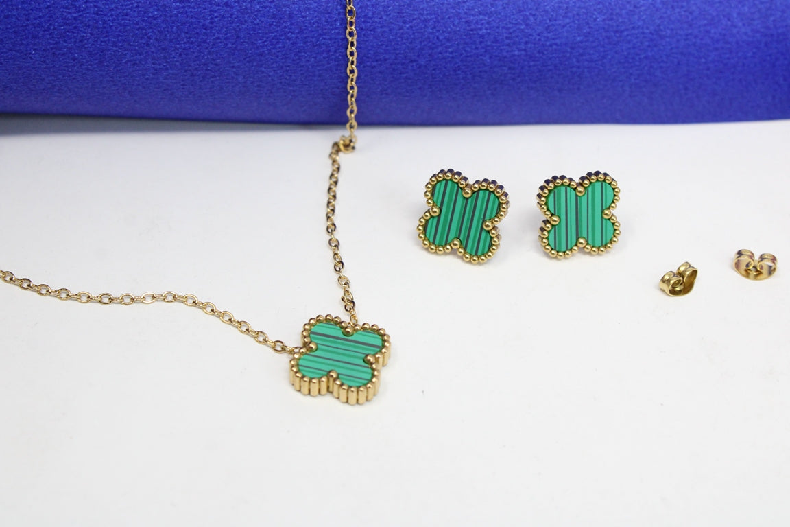 Verdant Elegance Leaf Pendant Set