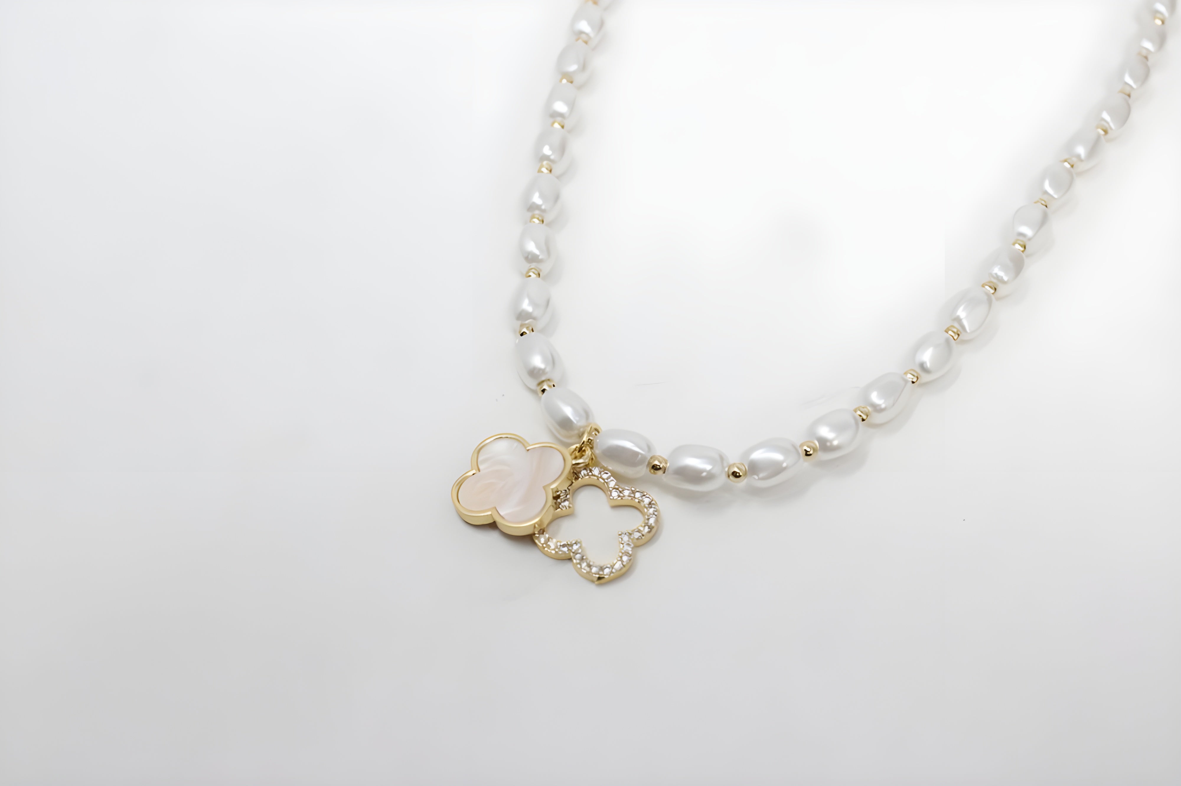 Lucky Leaf Pearl Pendant Set