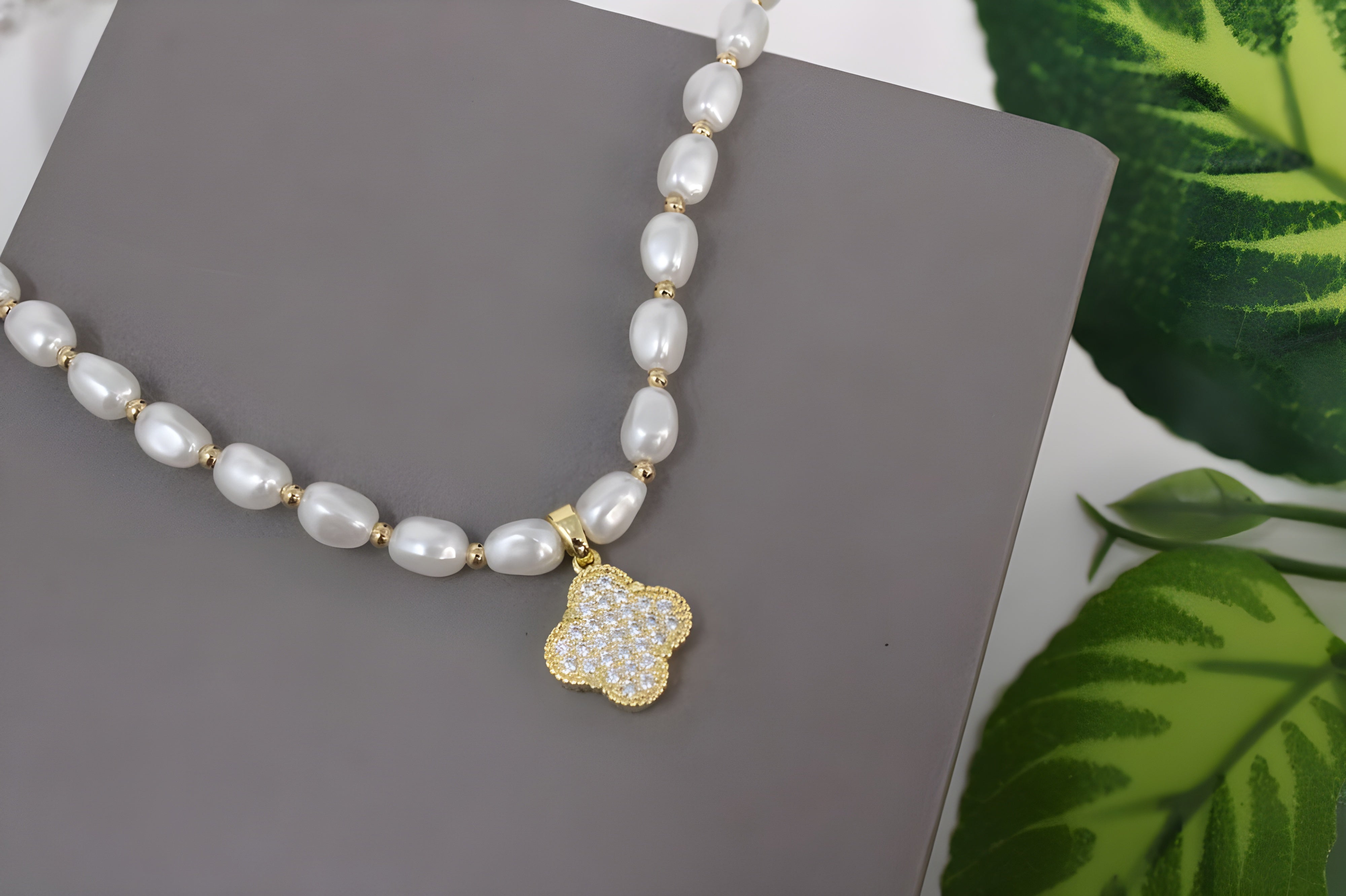 Golden Leaf Pearl Pendant Set