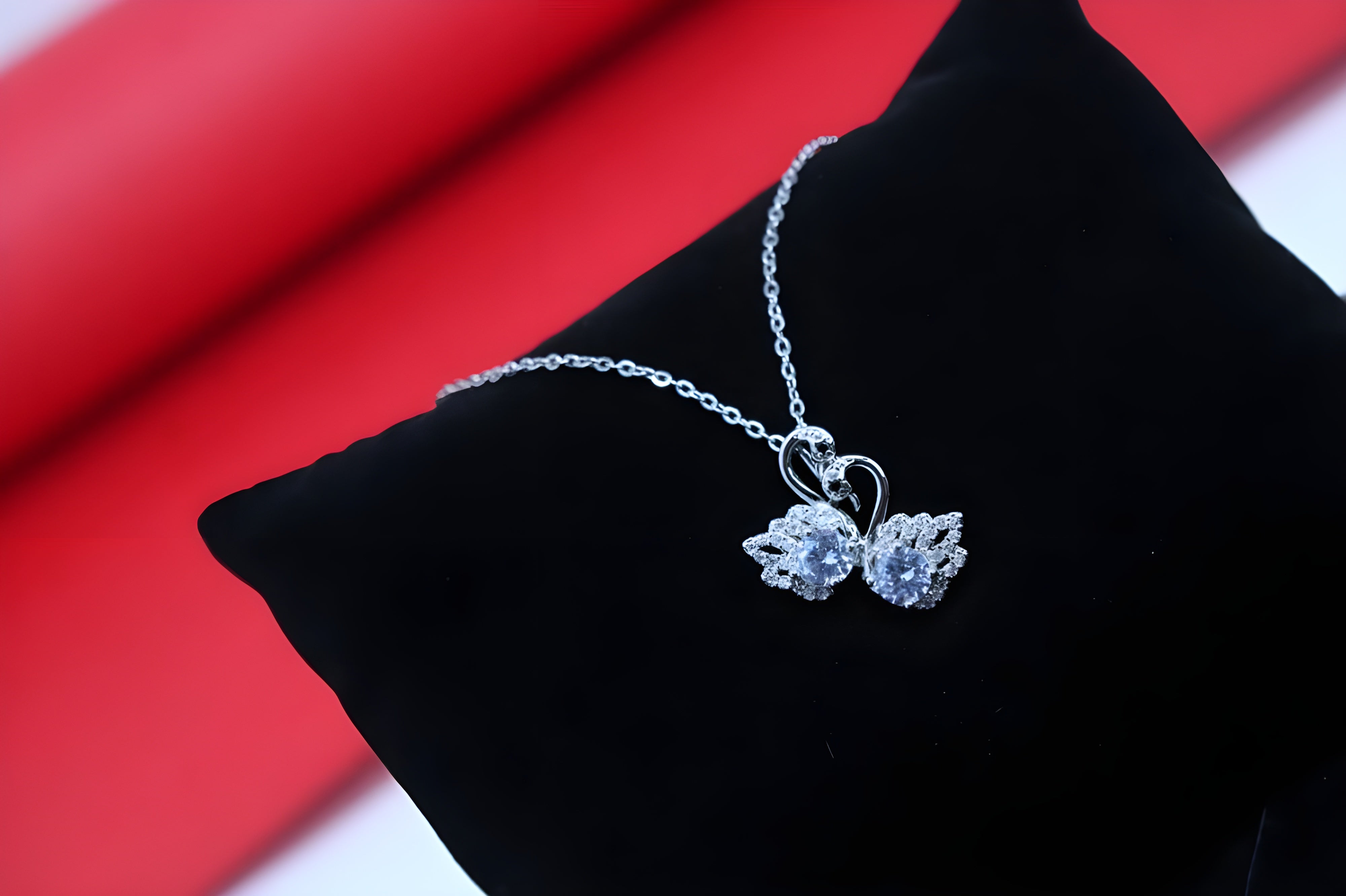 Silver Swan Crystal Pendant Set