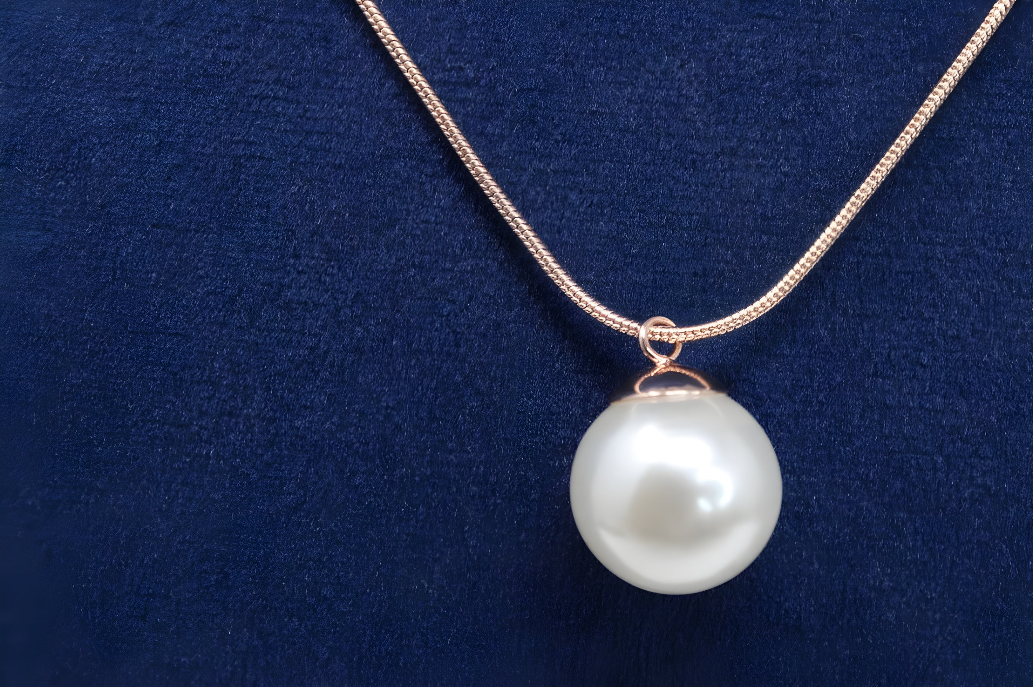 Golden Pearl Elegance Pendant Set