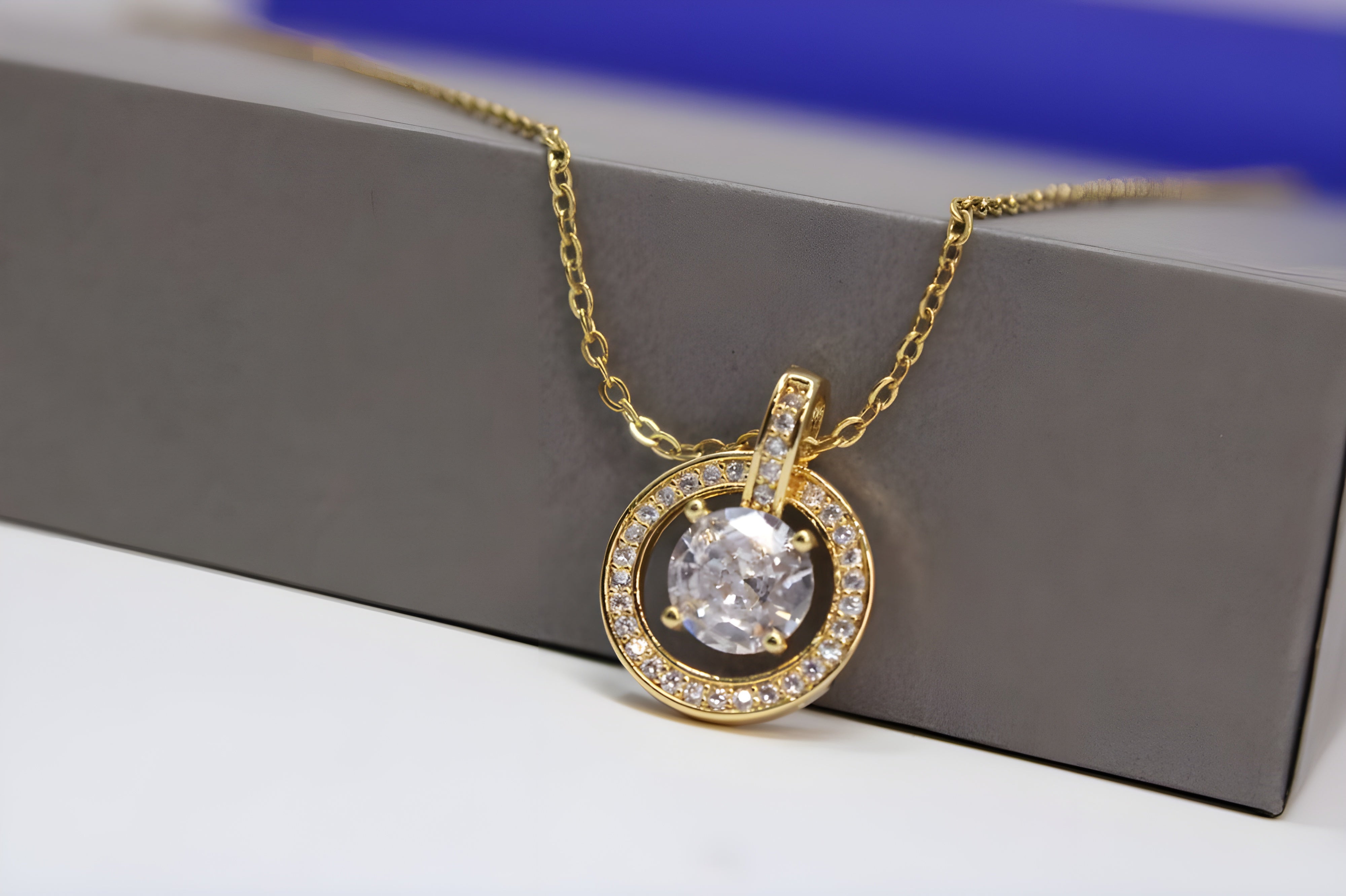 Golden Halo Crystal Pendant Set