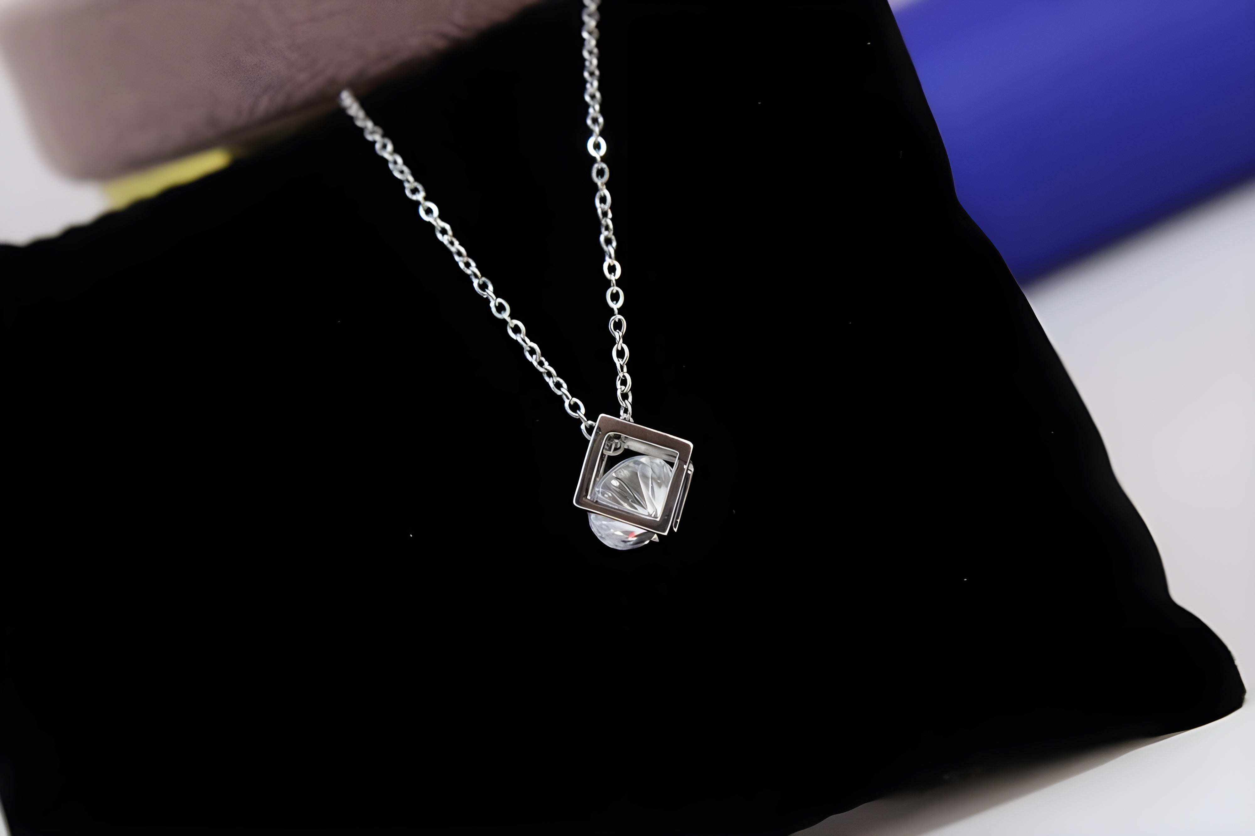 Silver Elegance Cube Pendant Set