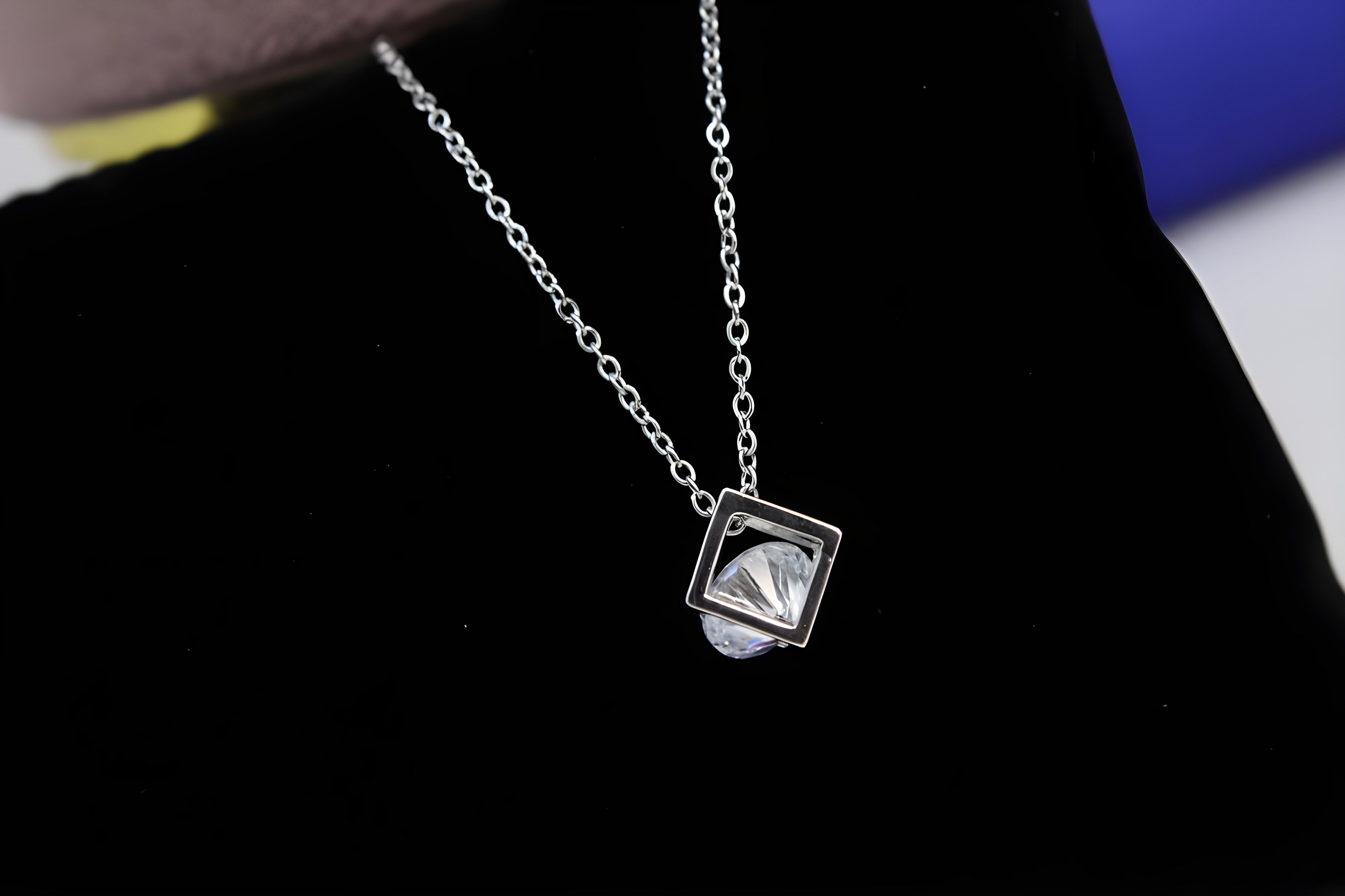 Silver Elegance Cube Pendant Set