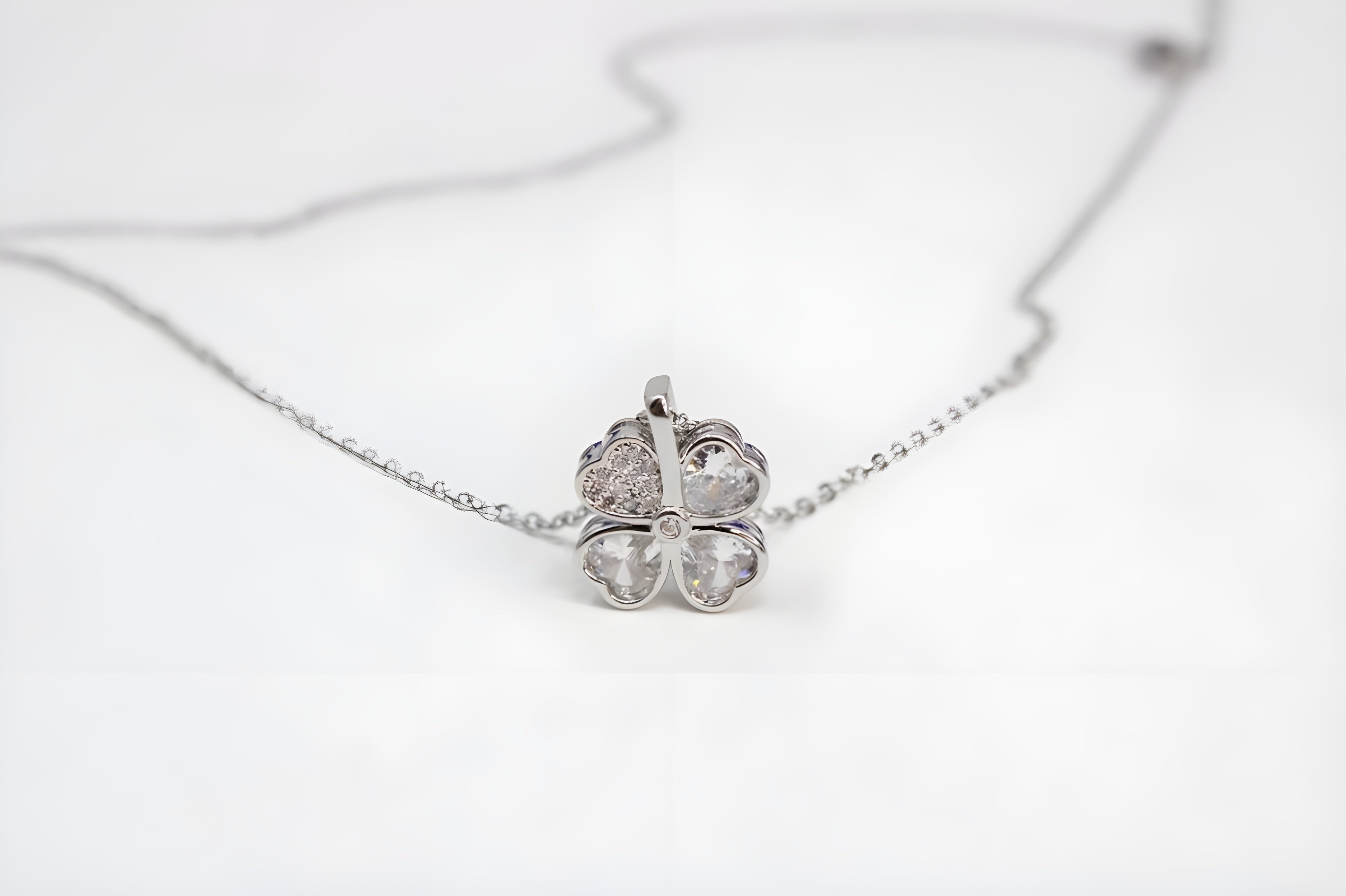 Silver Serendipity Leaf Pendant Set