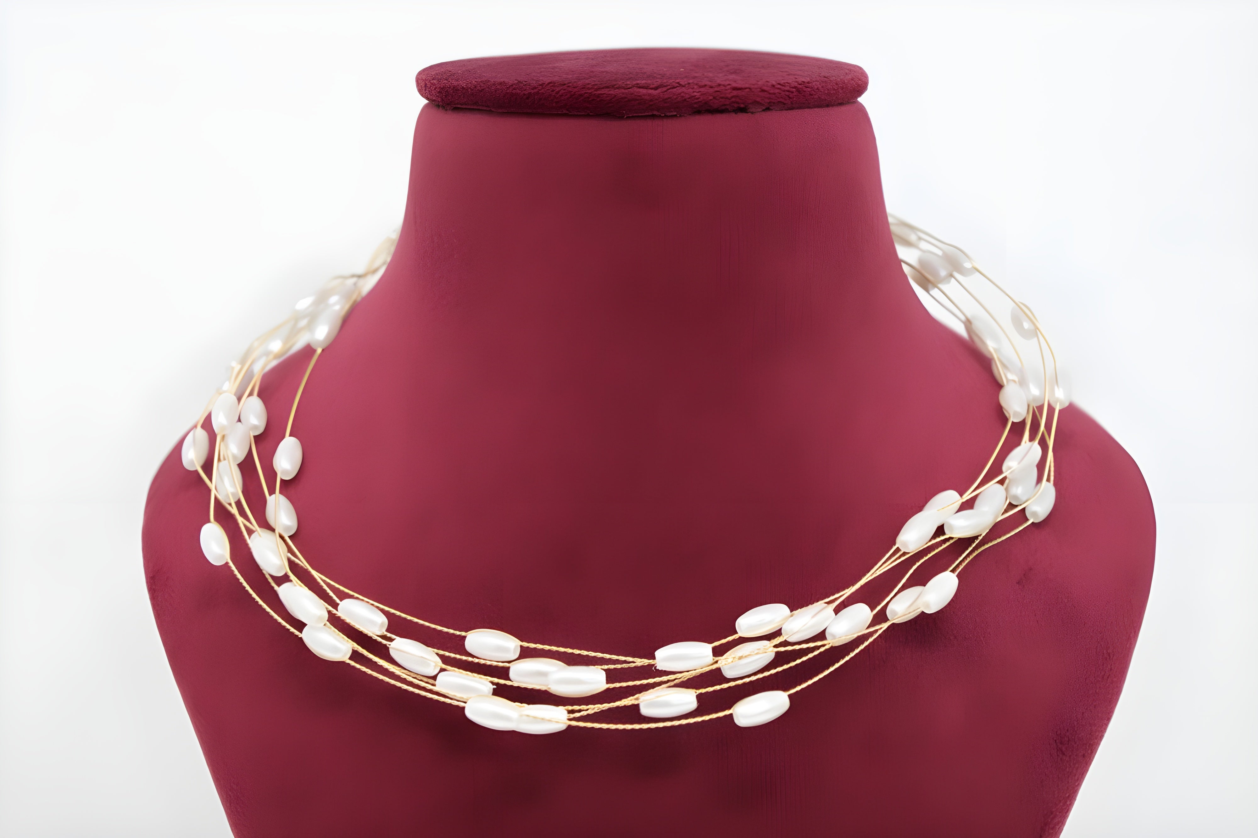 Golden Pearl Elegance Necklace