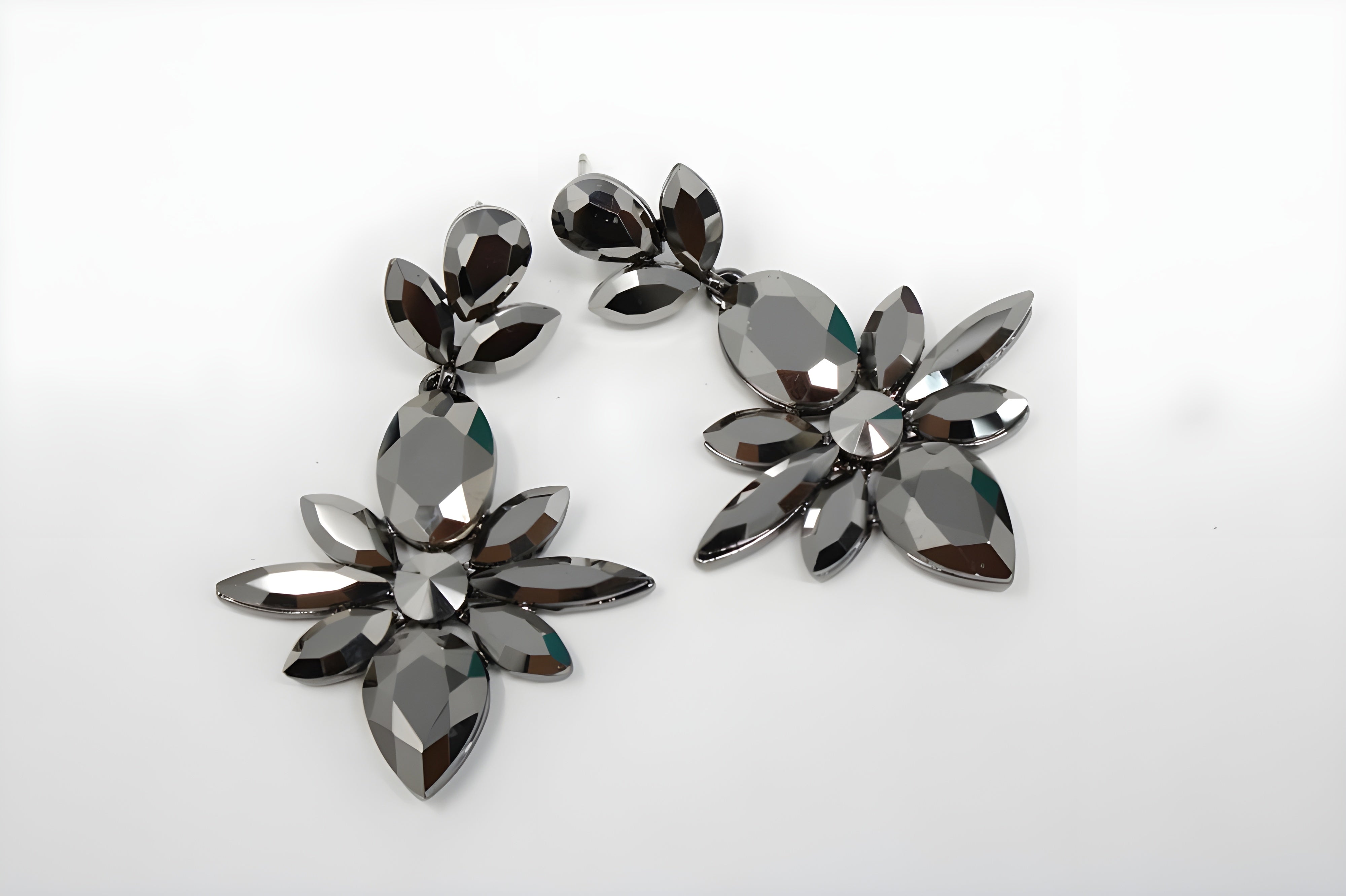 Midnight Glamour: Luxury Black Diamond Starburst Stud Earrings