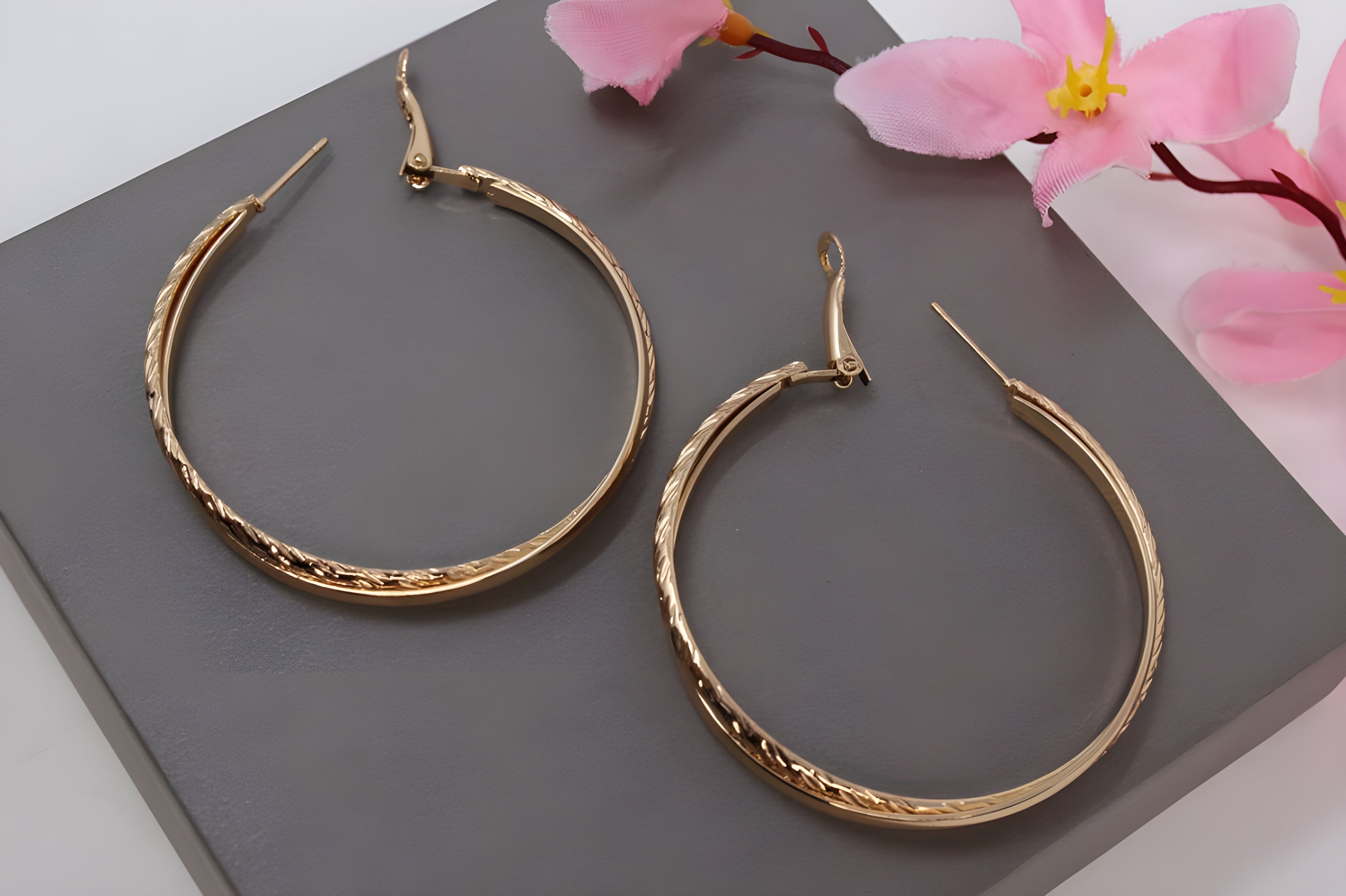 Intertwined Elegance Gold Hoop Earrings