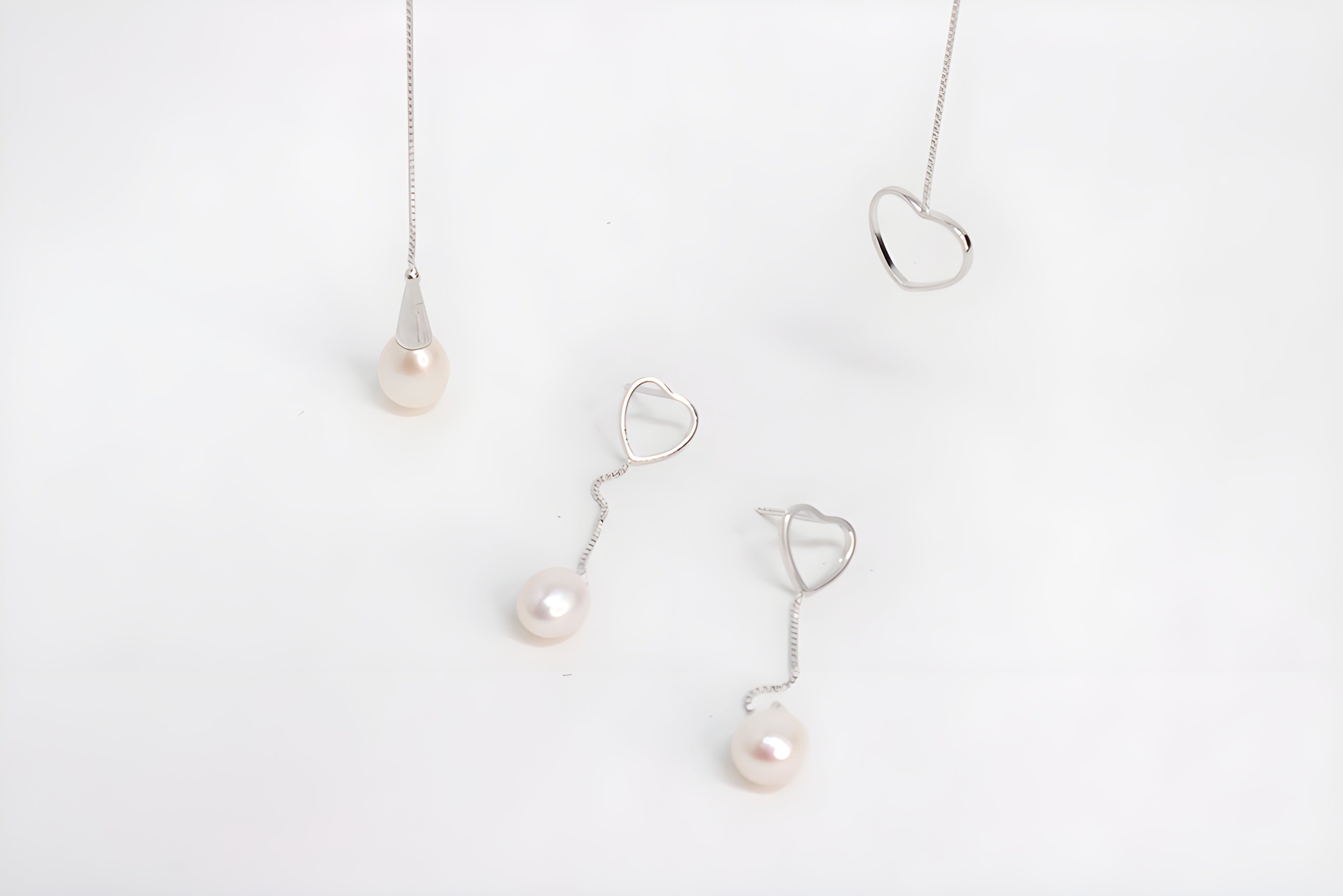 Sterling Silver Pendant Set with Drop-Shaped Artificial Pearls