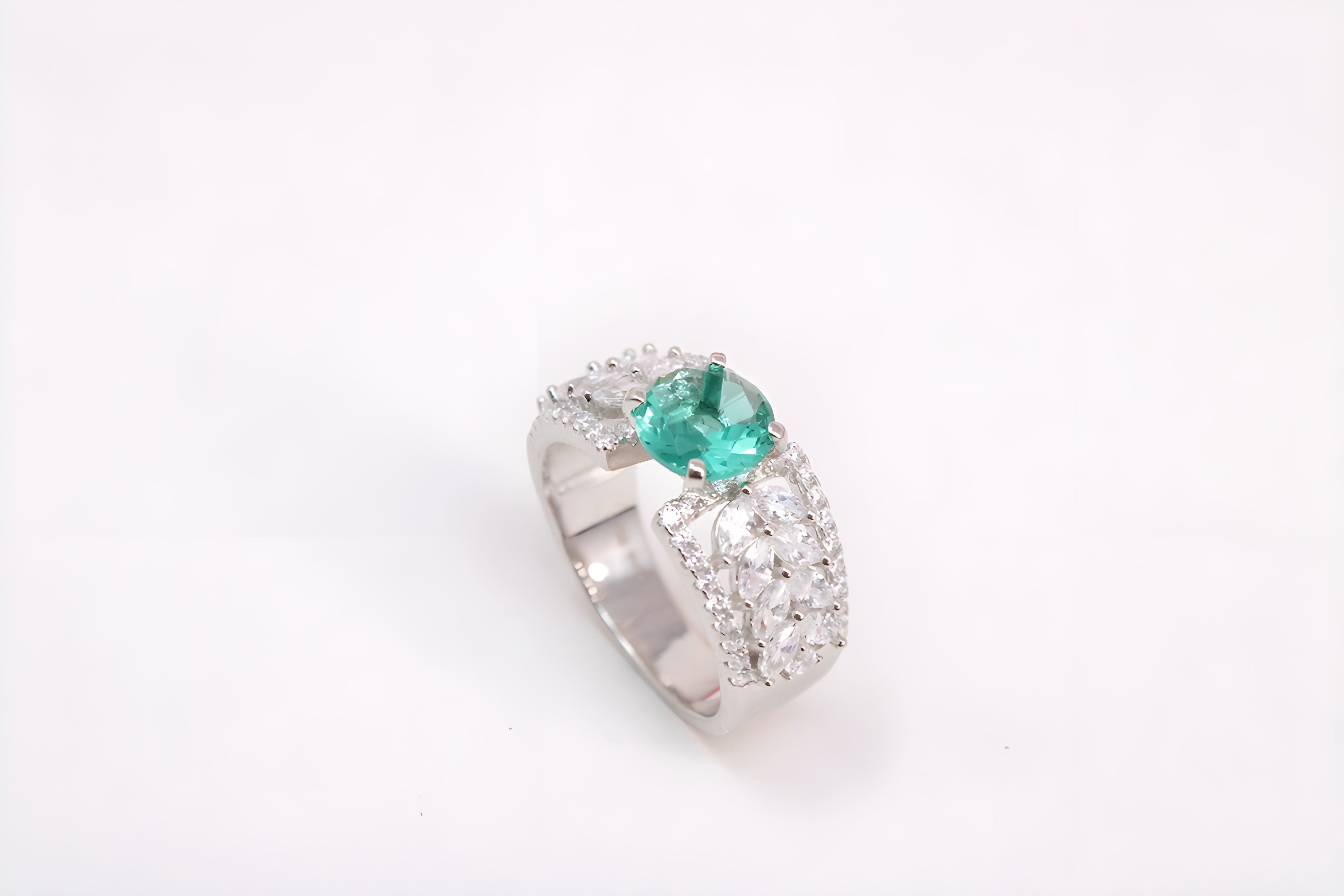 Emerald Glow Sterling Silver Ring