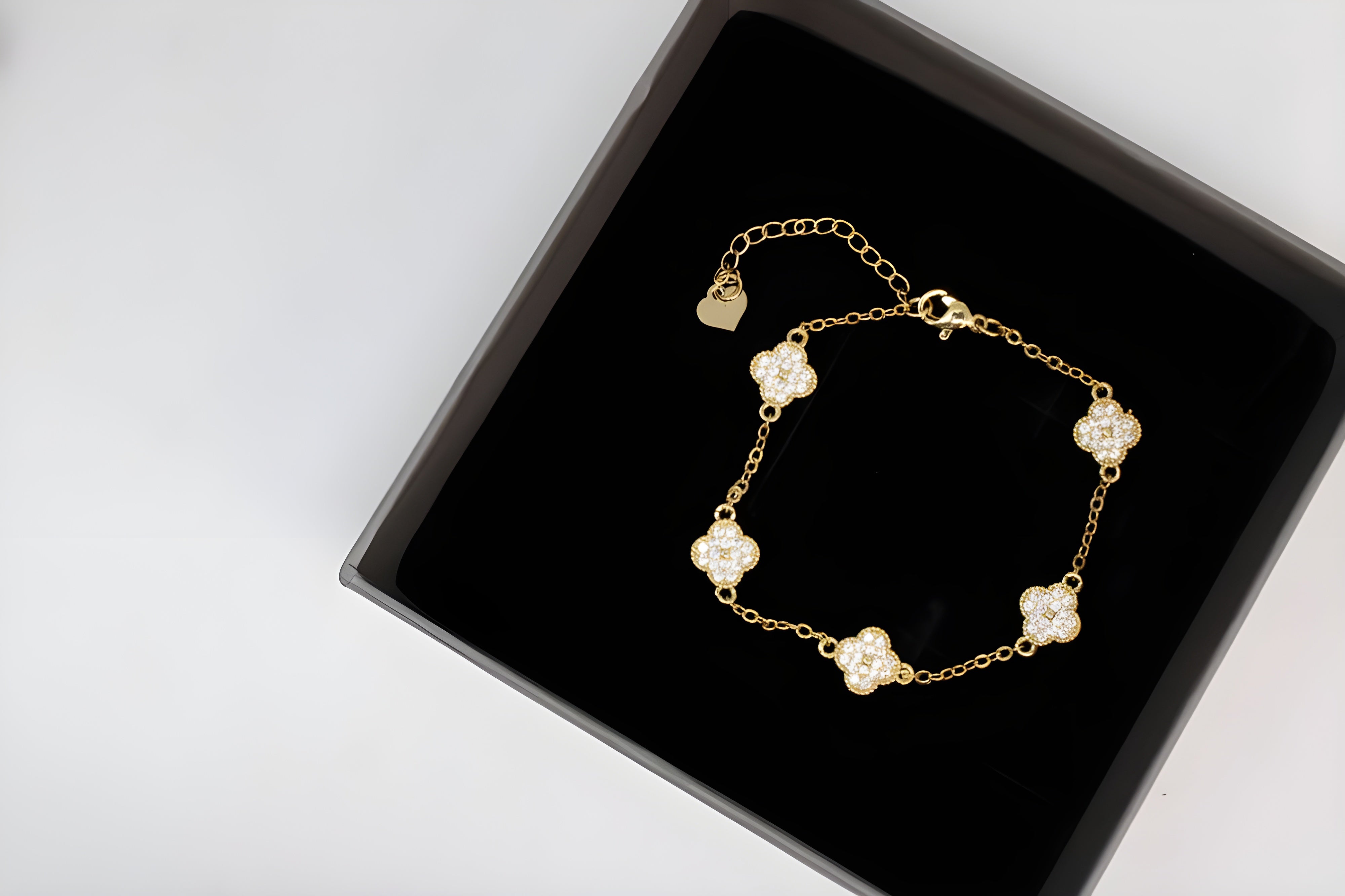 Golden Lucky Leaf Bracelet