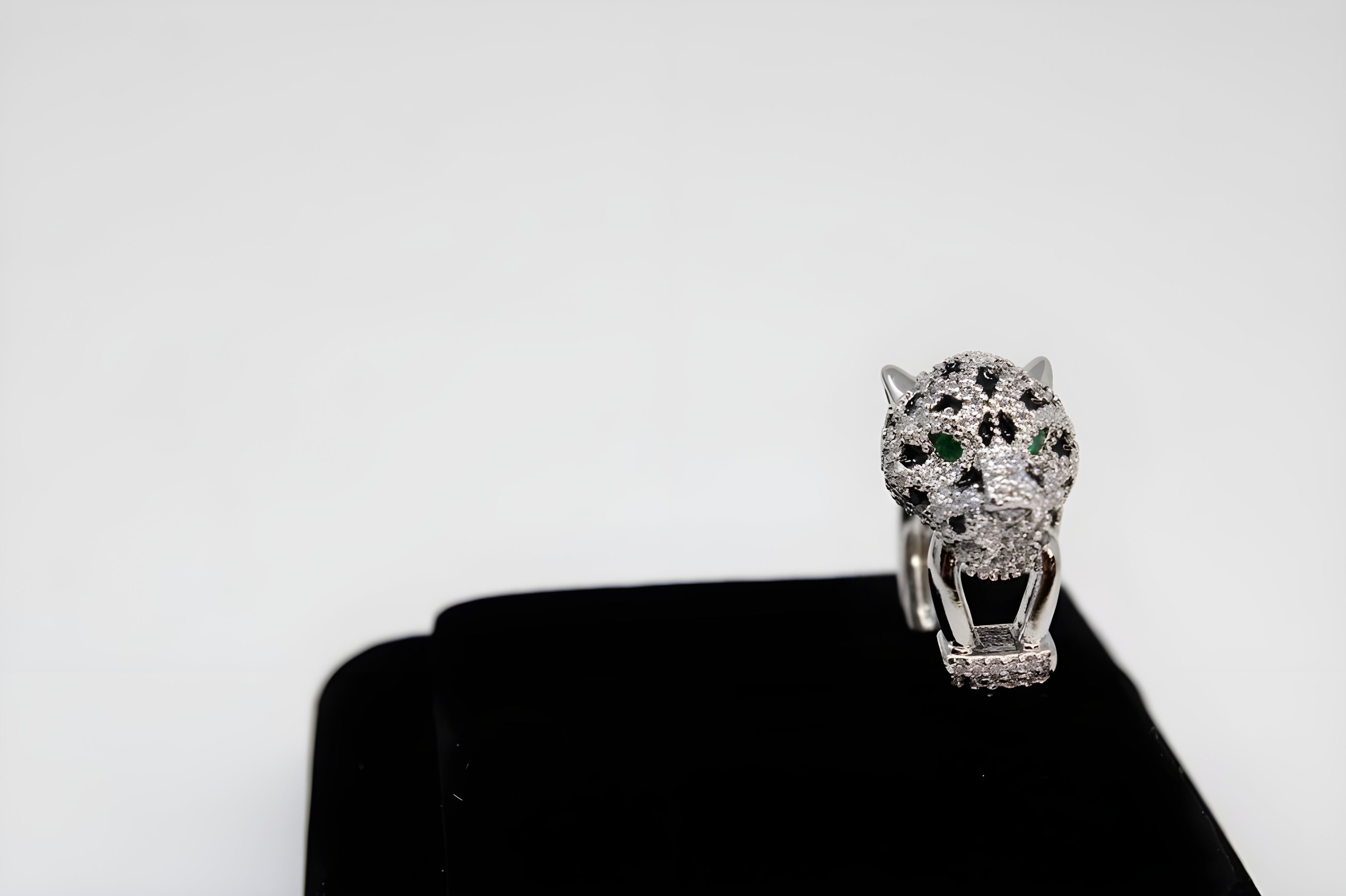 Golden Panther Crystal Ring