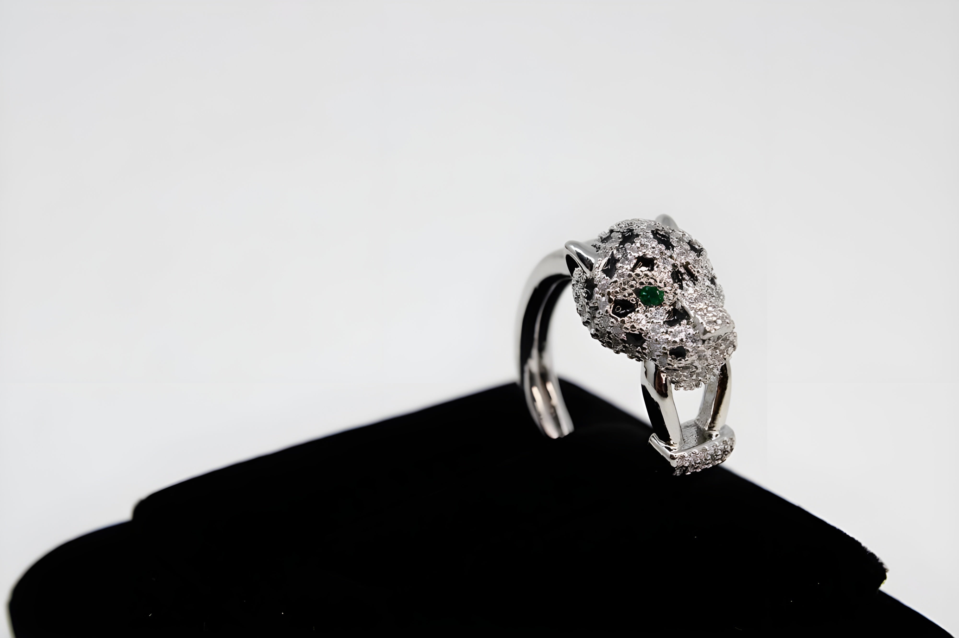 Golden Panther Crystal Ring