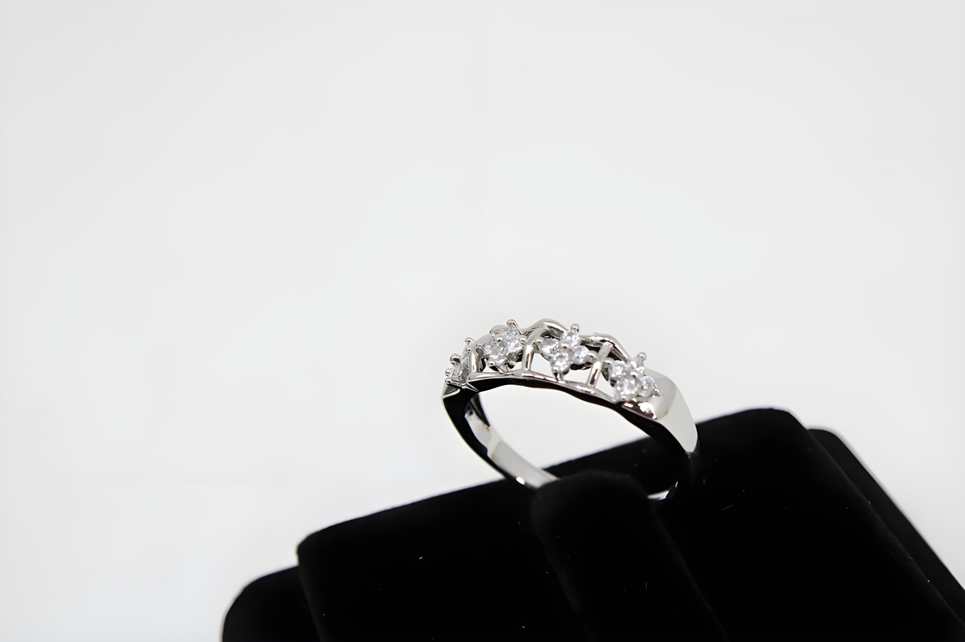 Dazzling Silver Crystal Ring