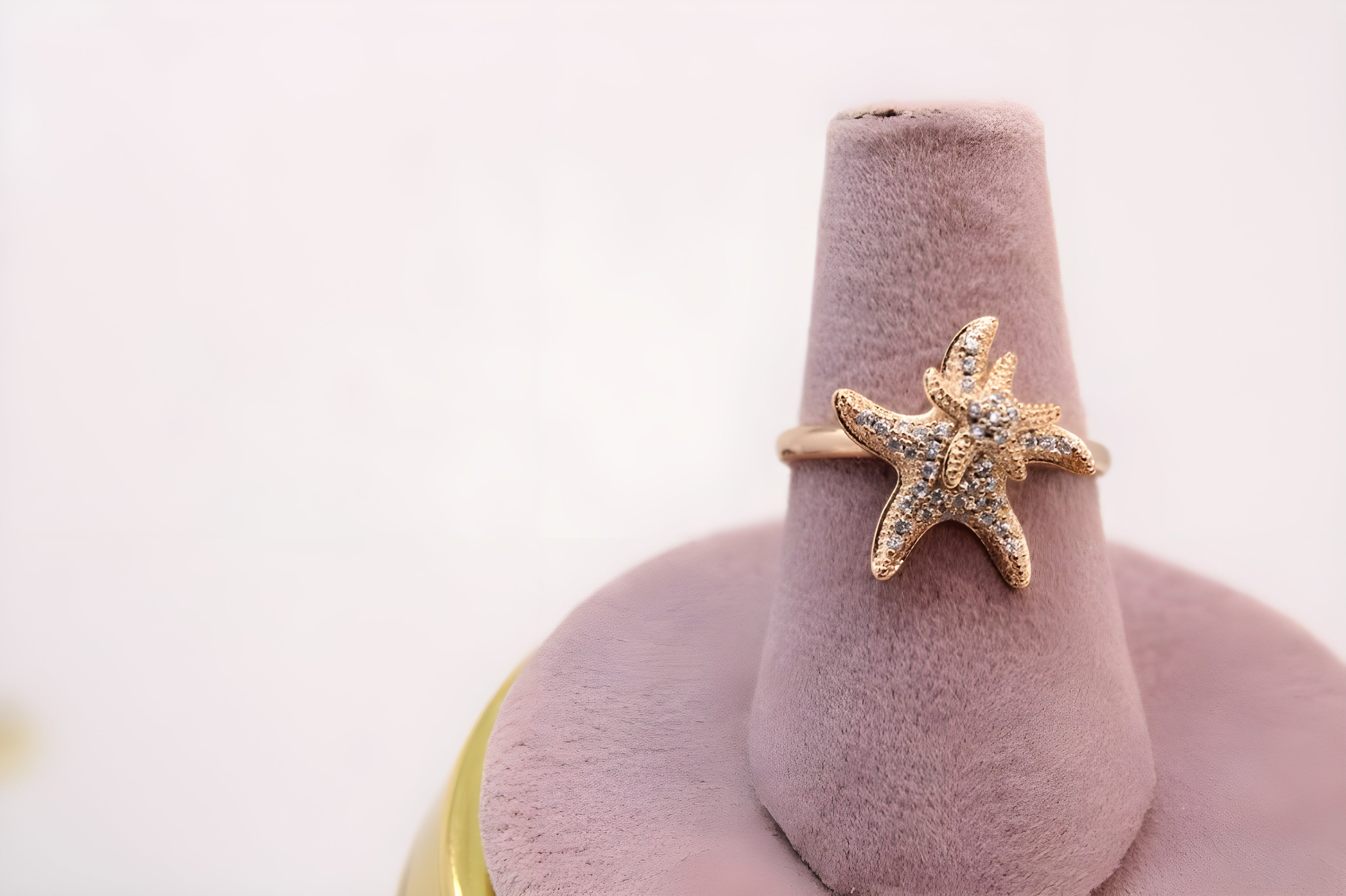 Starlit Seashell Golden Ring