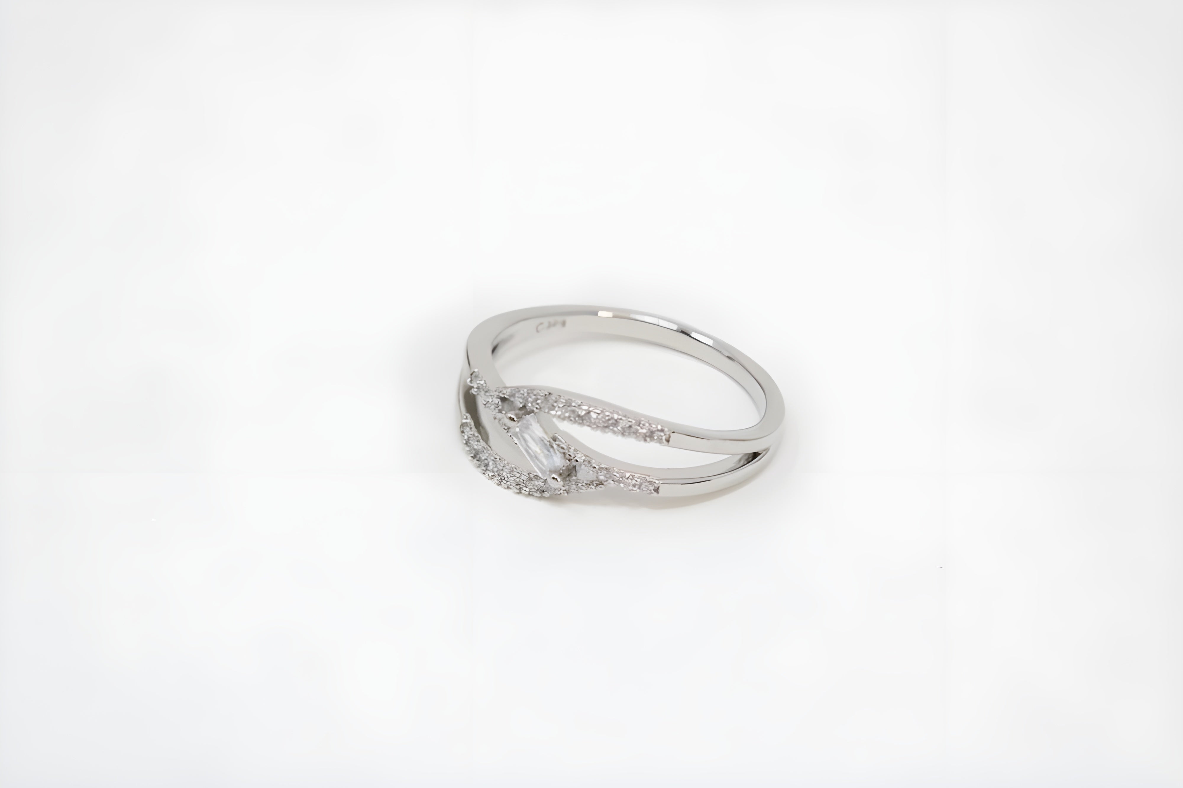 Graceful Charm Crystal Silver Ring