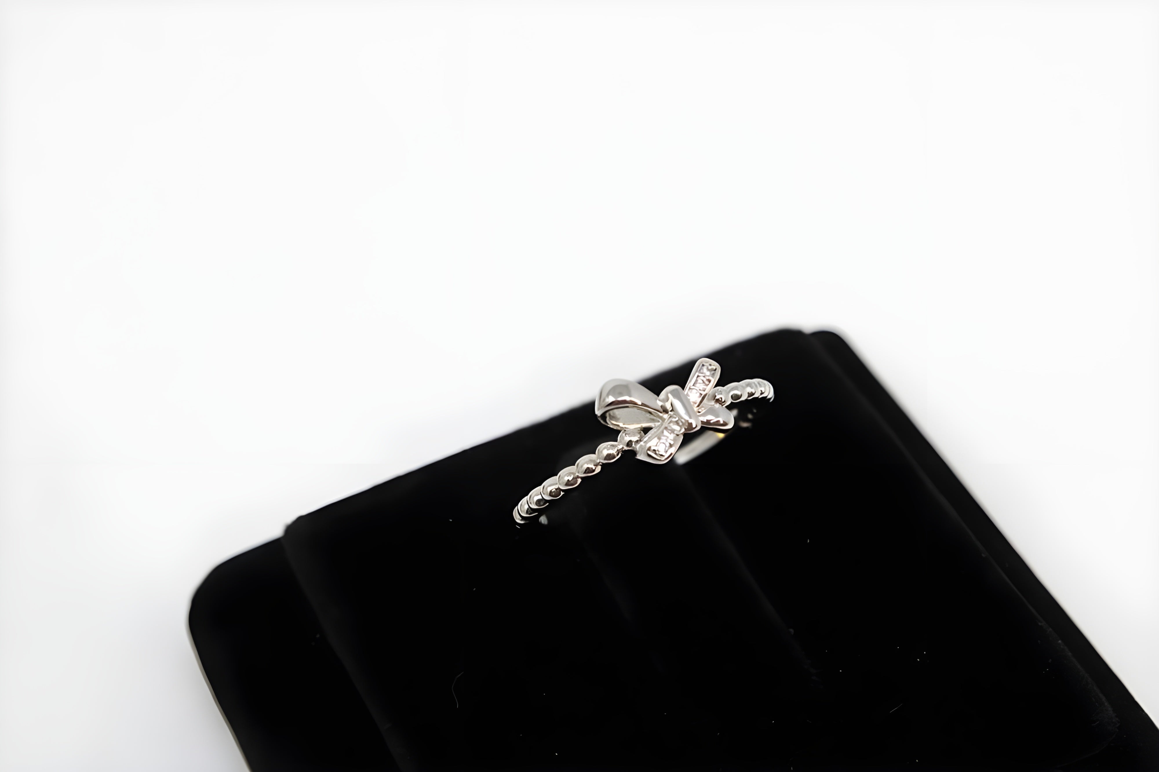 Eternal Knot Crystal Silver Ring