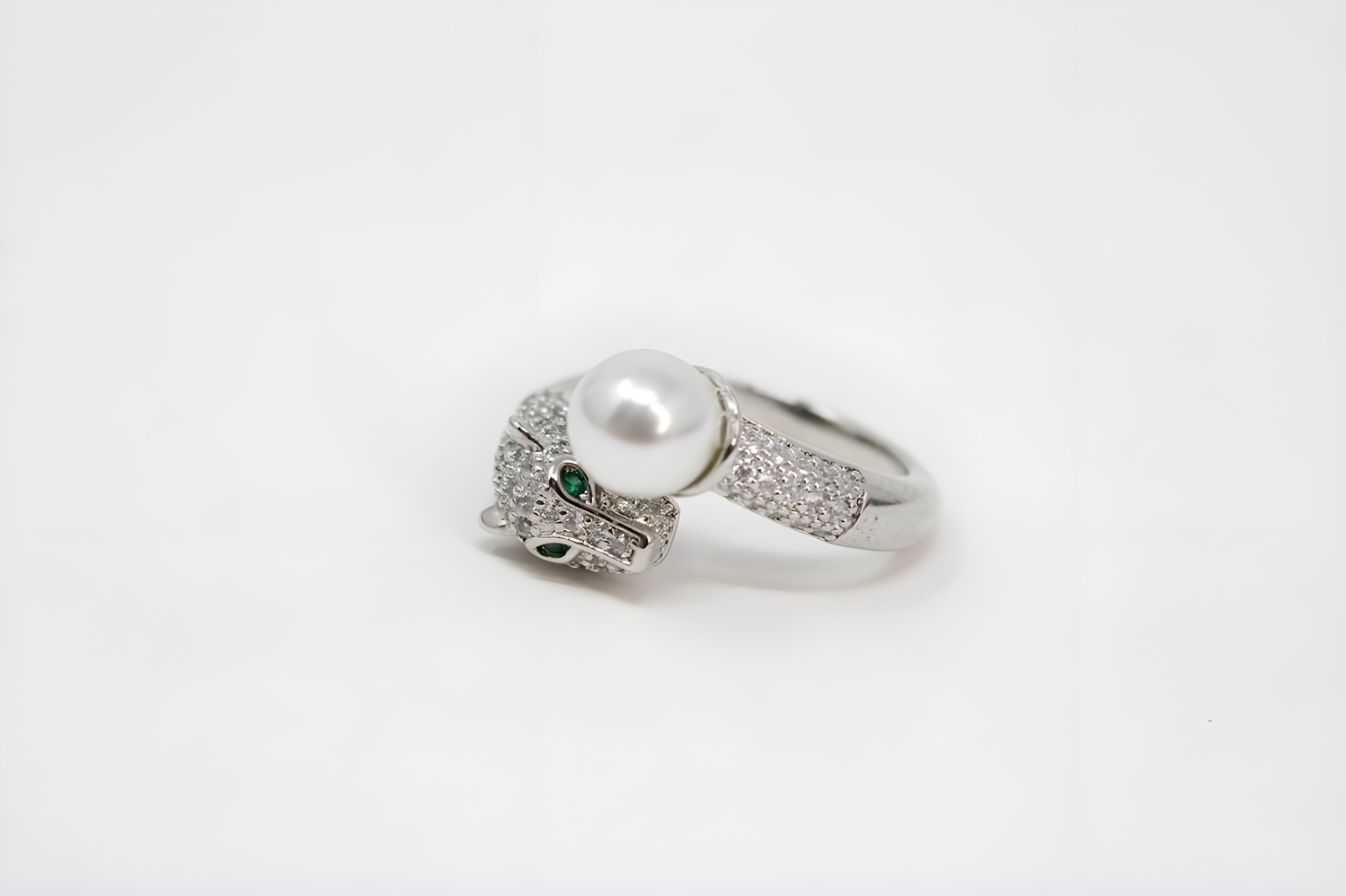 Golden & Silver Panther Pearl Crystal Ring