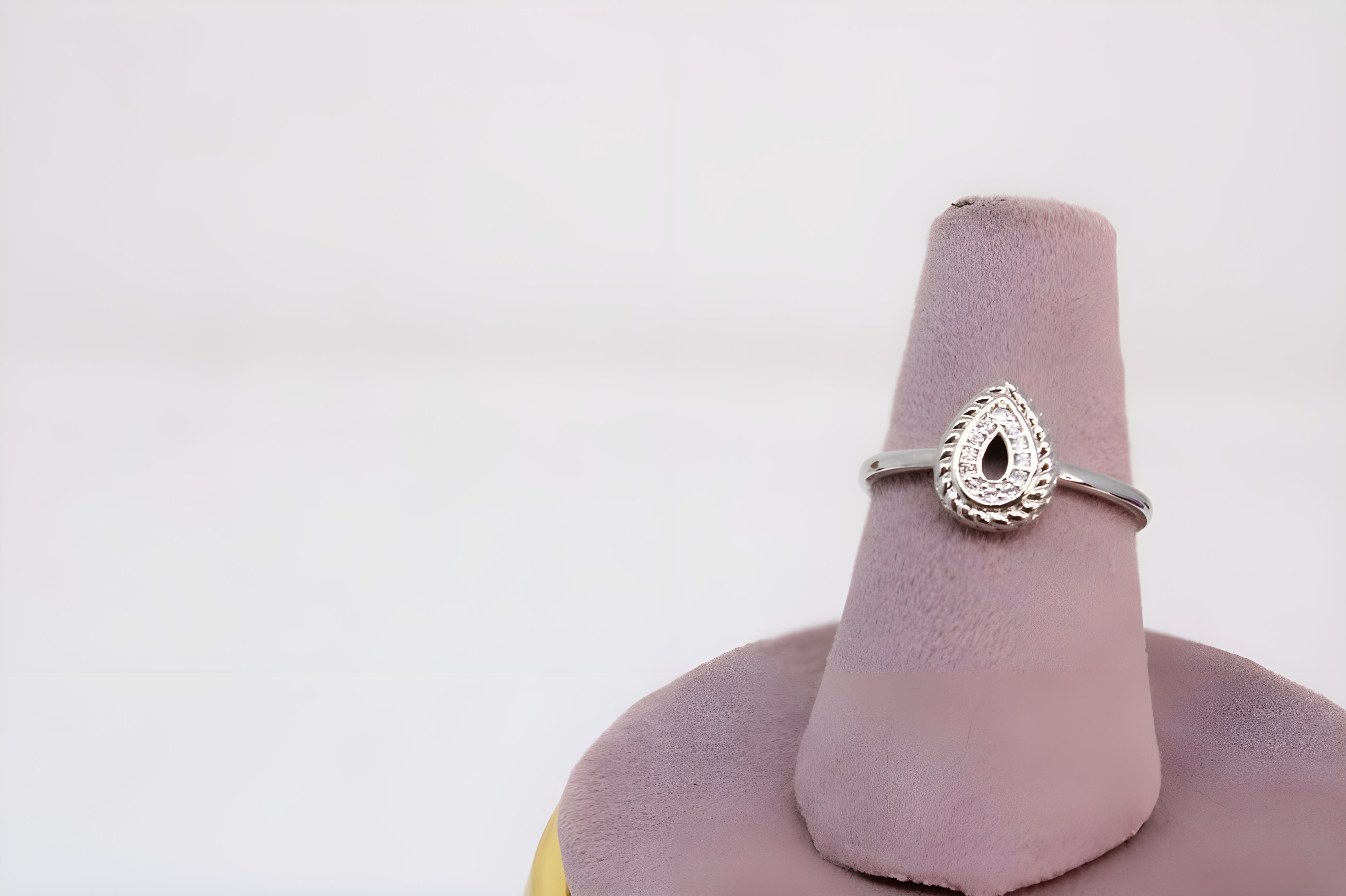 Elegant Teardrop Crystal Ring