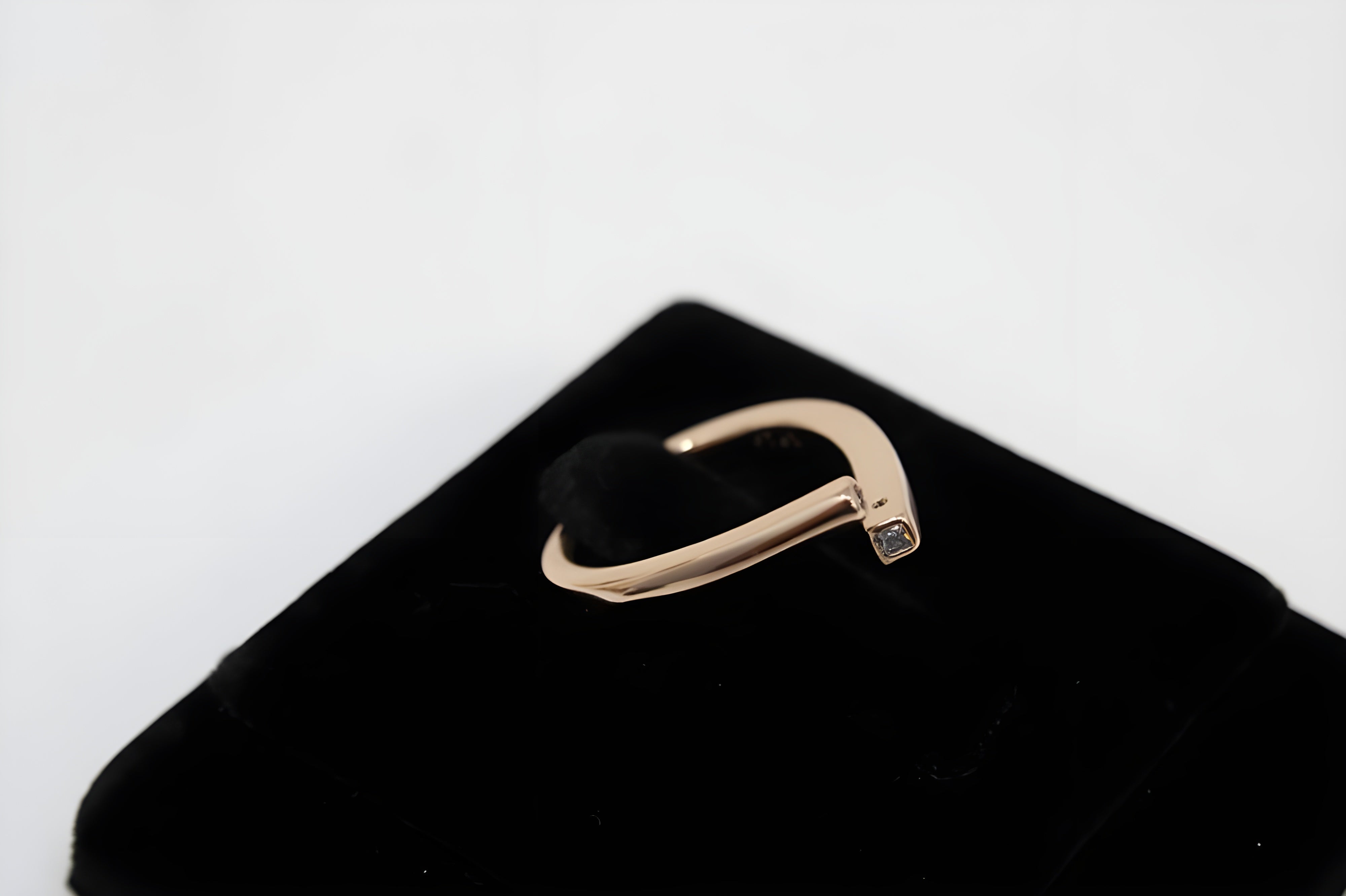 Golden Glow Line Ring