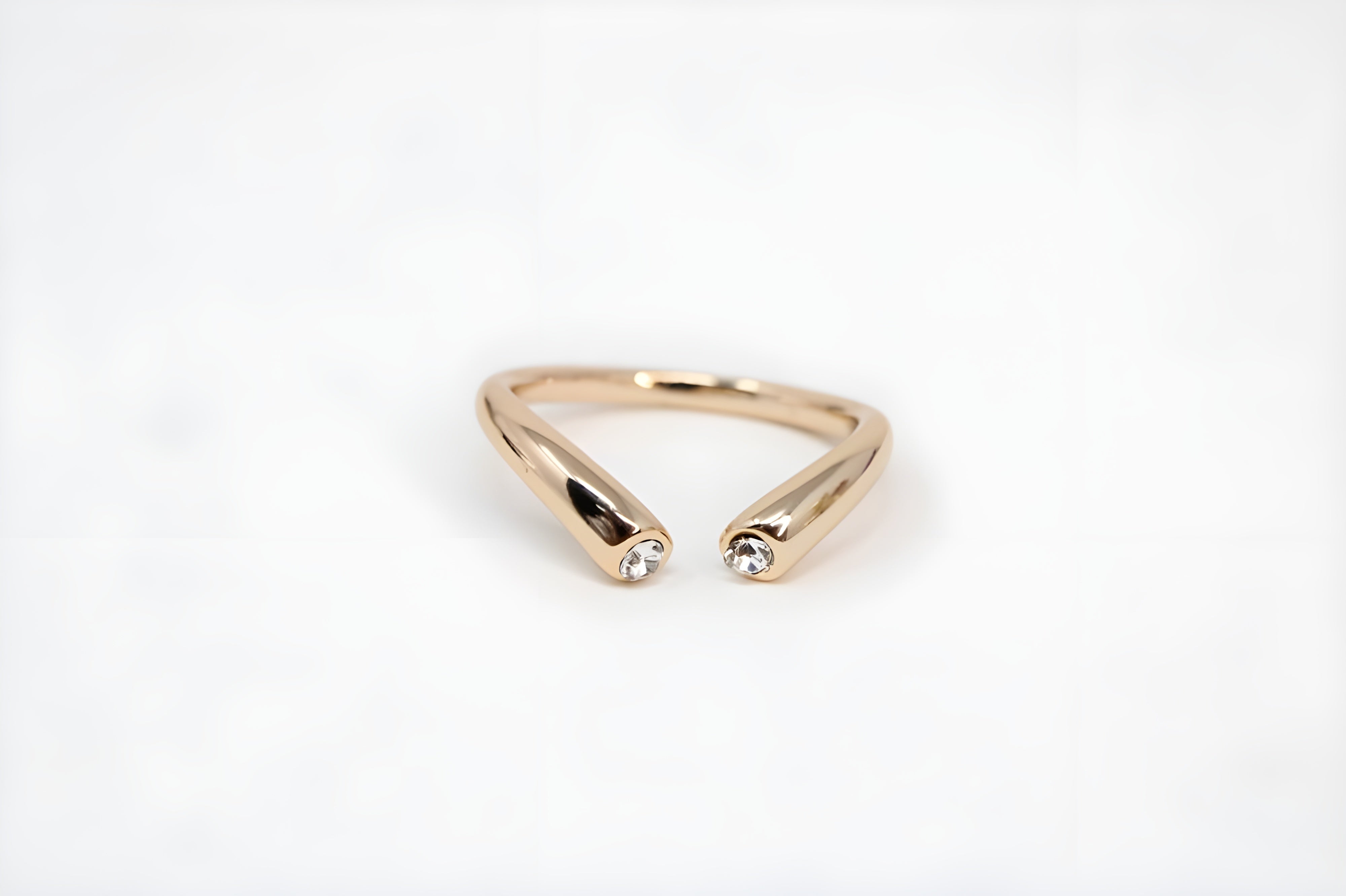 Golden Elegance Crystal Ring