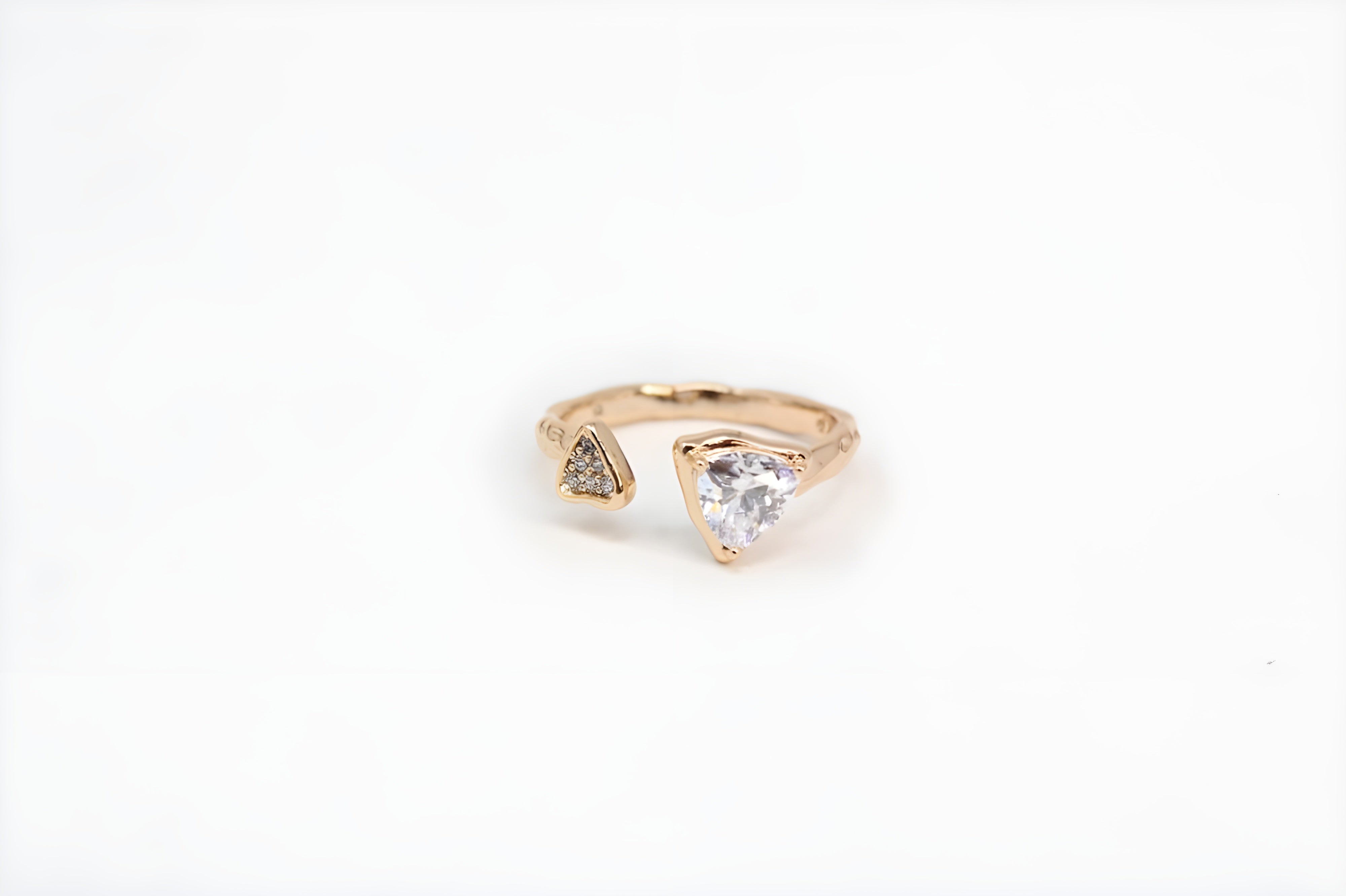 Golden Tranquil Triangle Ring