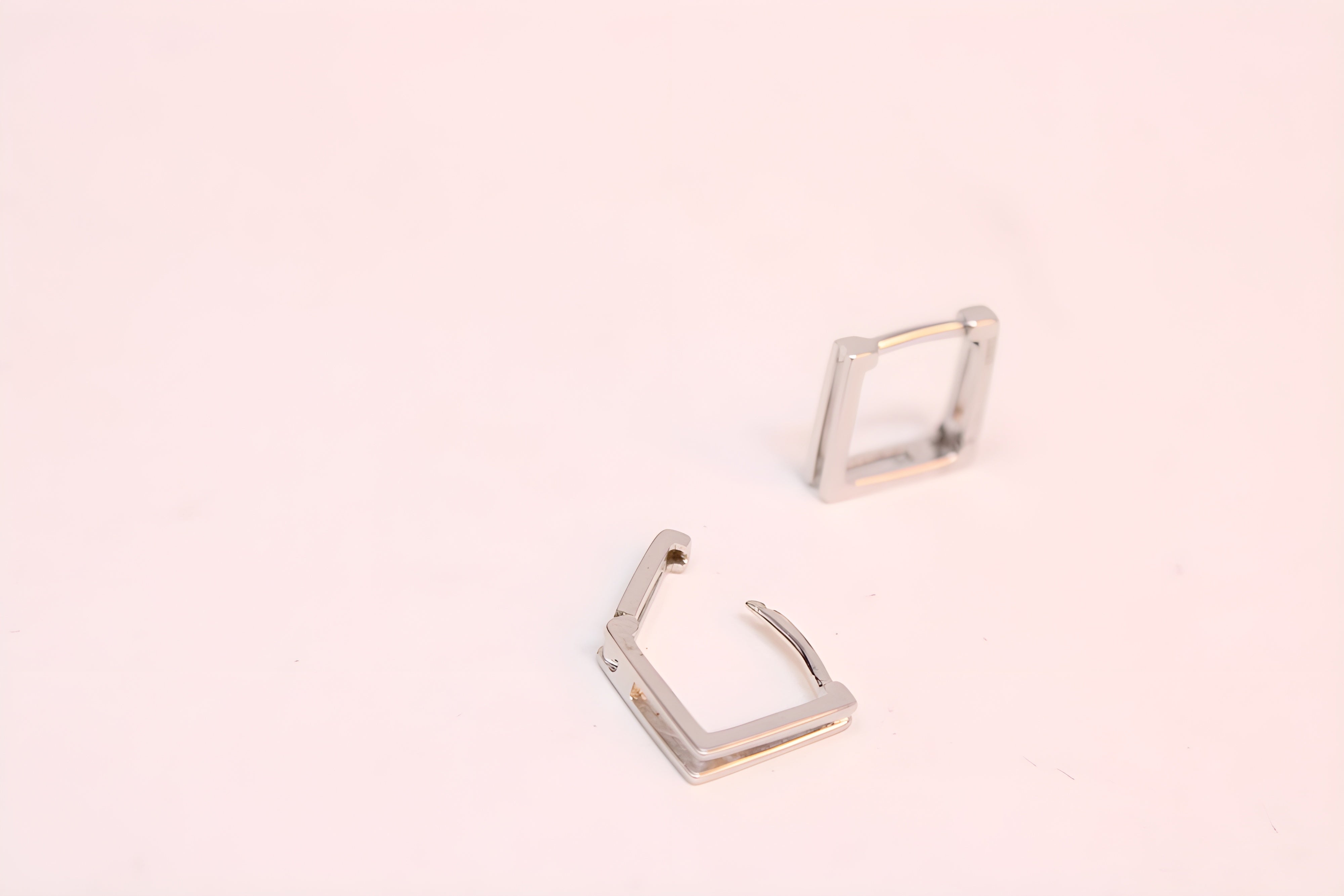 VeeLux Premium Silver Whisper Salver Earrings